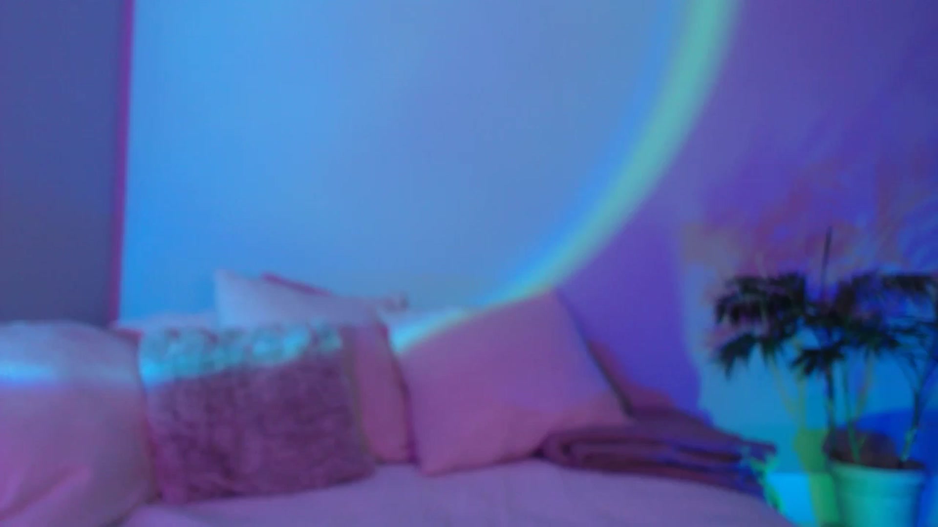Gallery image thumbnail from davinafoxxx's myfreecams stream on, 02/18/2025, 05:06 image 19 of 20