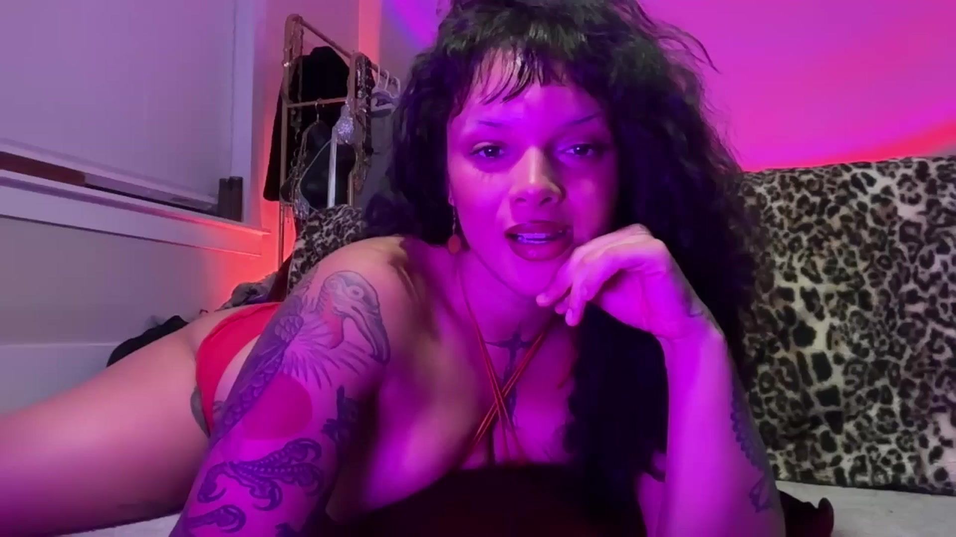 Gallery image thumbnail from davinafoxxx's myfreecams stream on, 05/02/2026, 05:54 image 3 of 20