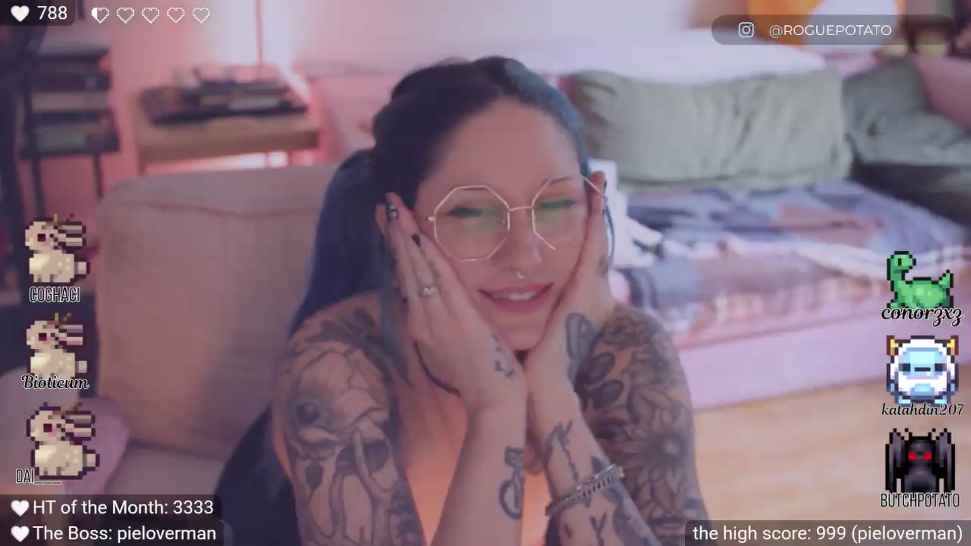Gallery image thumbnail from definitelykev1n's myfreecams stream on, 07/27/2026, 24:04 image 9 of 20