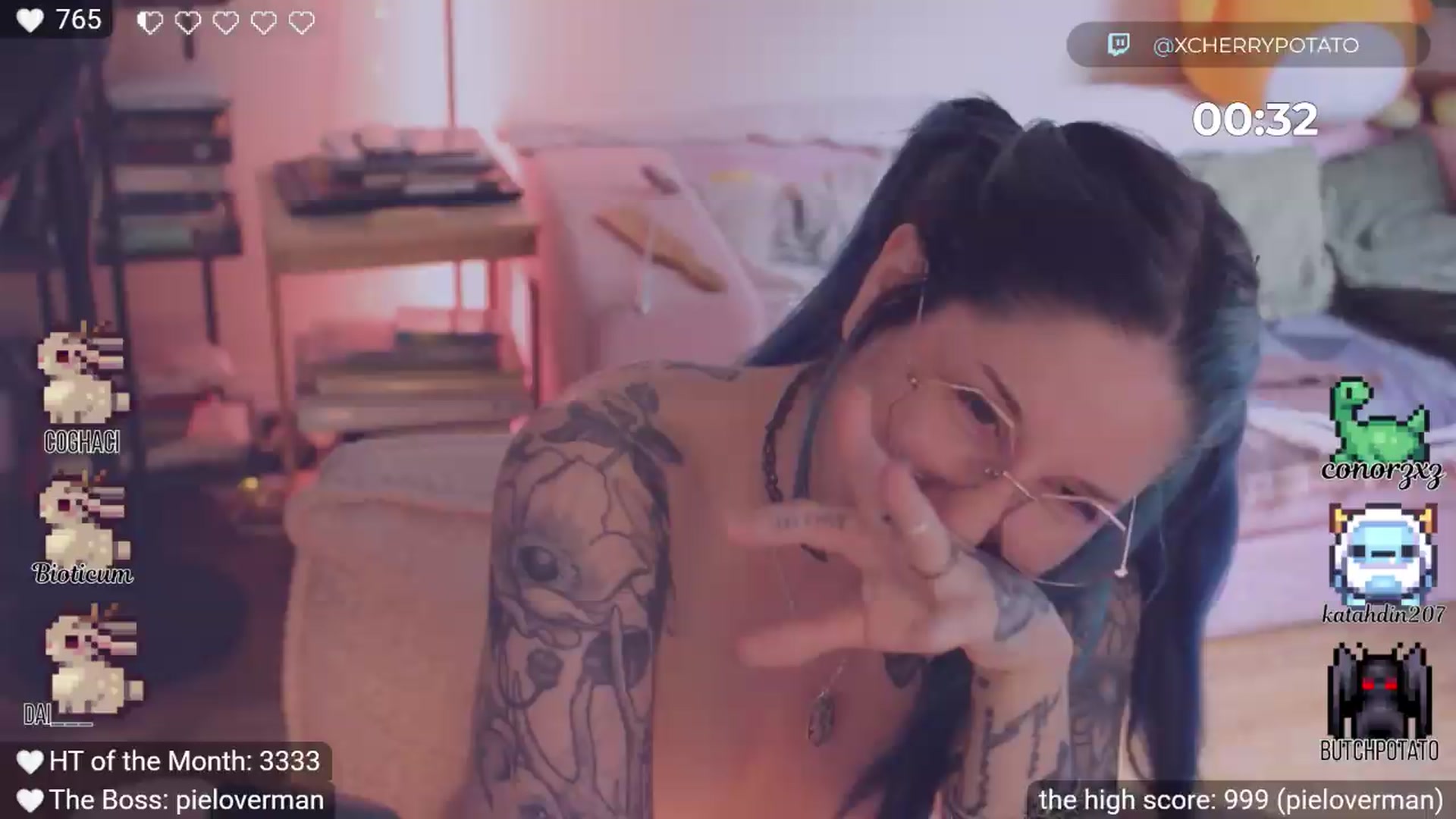 Gallery image thumbnail from definitelykev1n's myfreecams stream on, 07/27/2026, 24:04 image 11 of 20