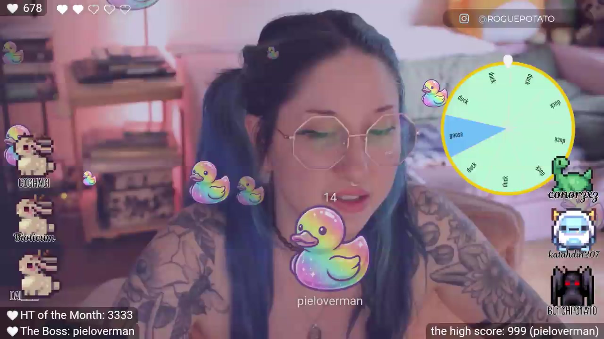 Gallery image thumbnail from definitelykev1n's myfreecams stream on, 07/27/2026, 24:34 image 17 of 20