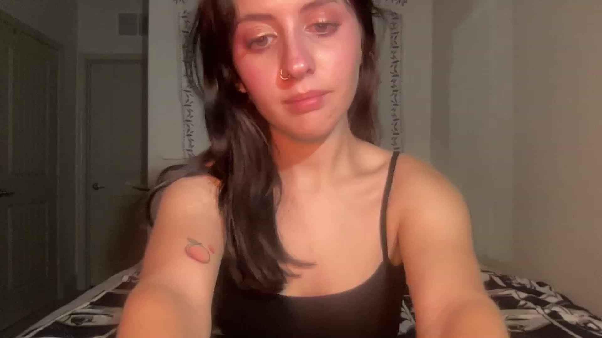 Gallery image thumbnail from demonlena's myfreecams stream on, 05/02/2023, 03:42 image 4 of 20