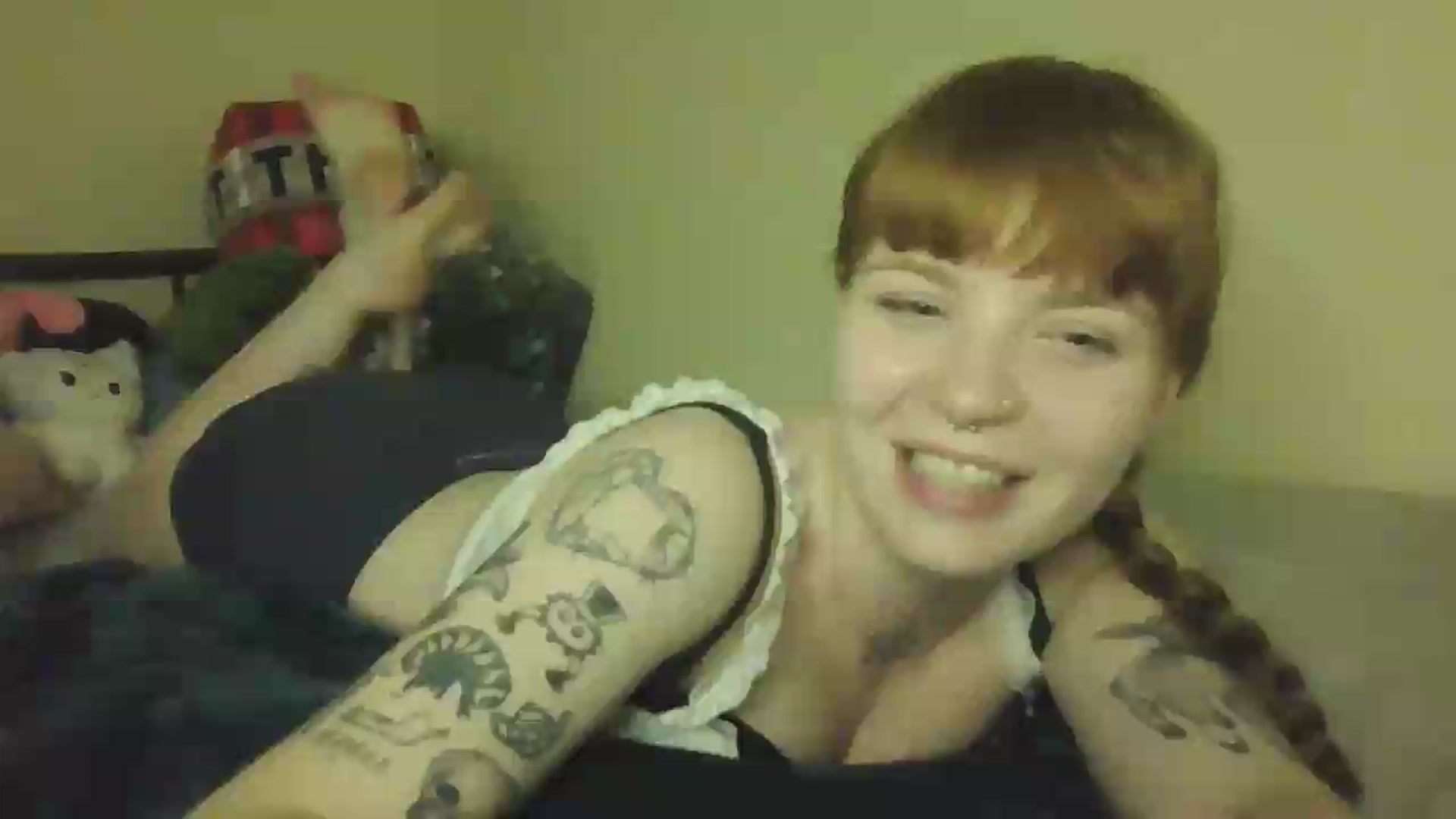 Gallery image thumbnail from demonsmok333's myfreecams stream on, 05/11/2026, 15:05 image 15 of 20