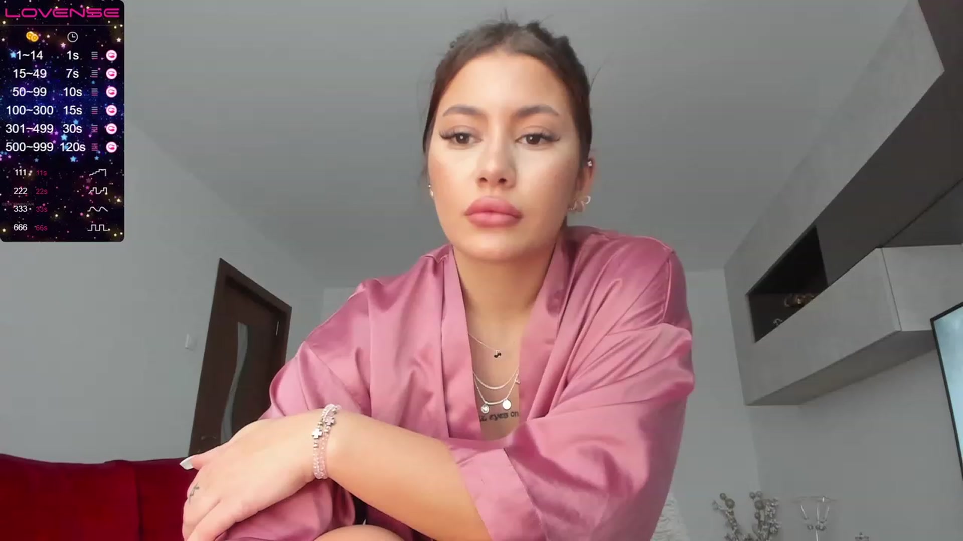 Gallery image thumbnail from denisse_world's myfreecams stream on, 11/24/2022, 12:22 image 17 of 20