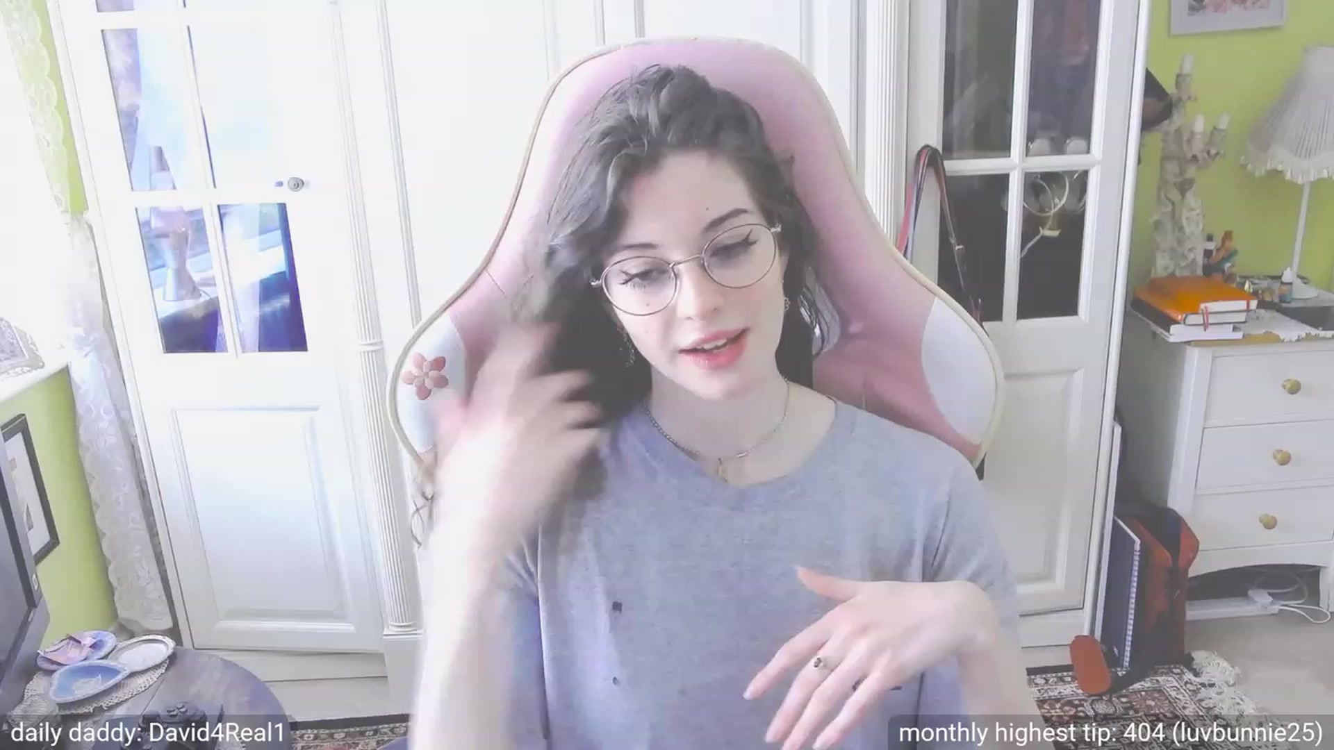 Gallery image thumbnail from dildobong's myfreecams stream on, 10/13/2023, 14:25 image 10 of 20