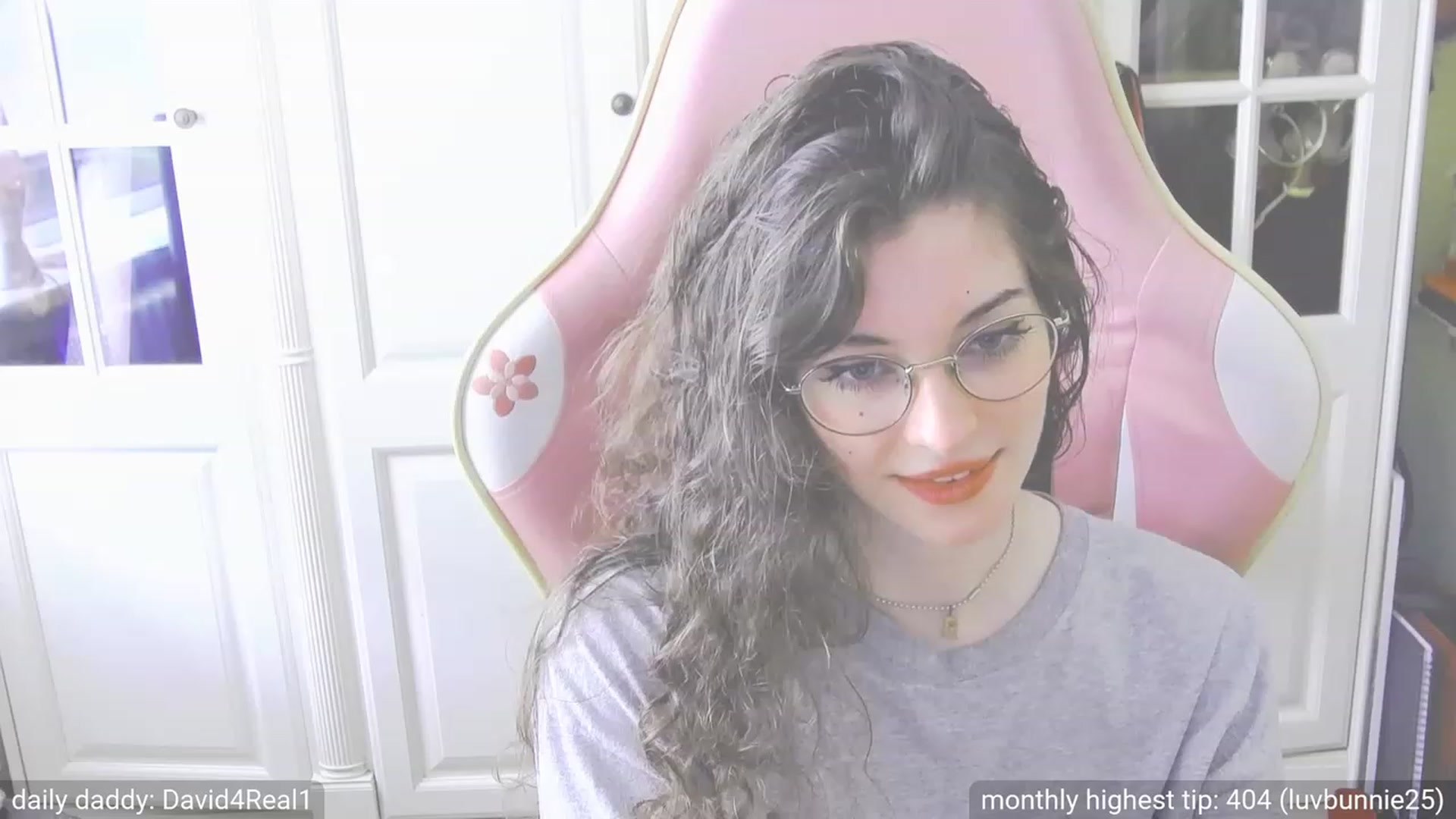 Gallery image thumbnail from dildobong's myfreecams stream on, 10/13/2023, 14:25 image 18 of 20