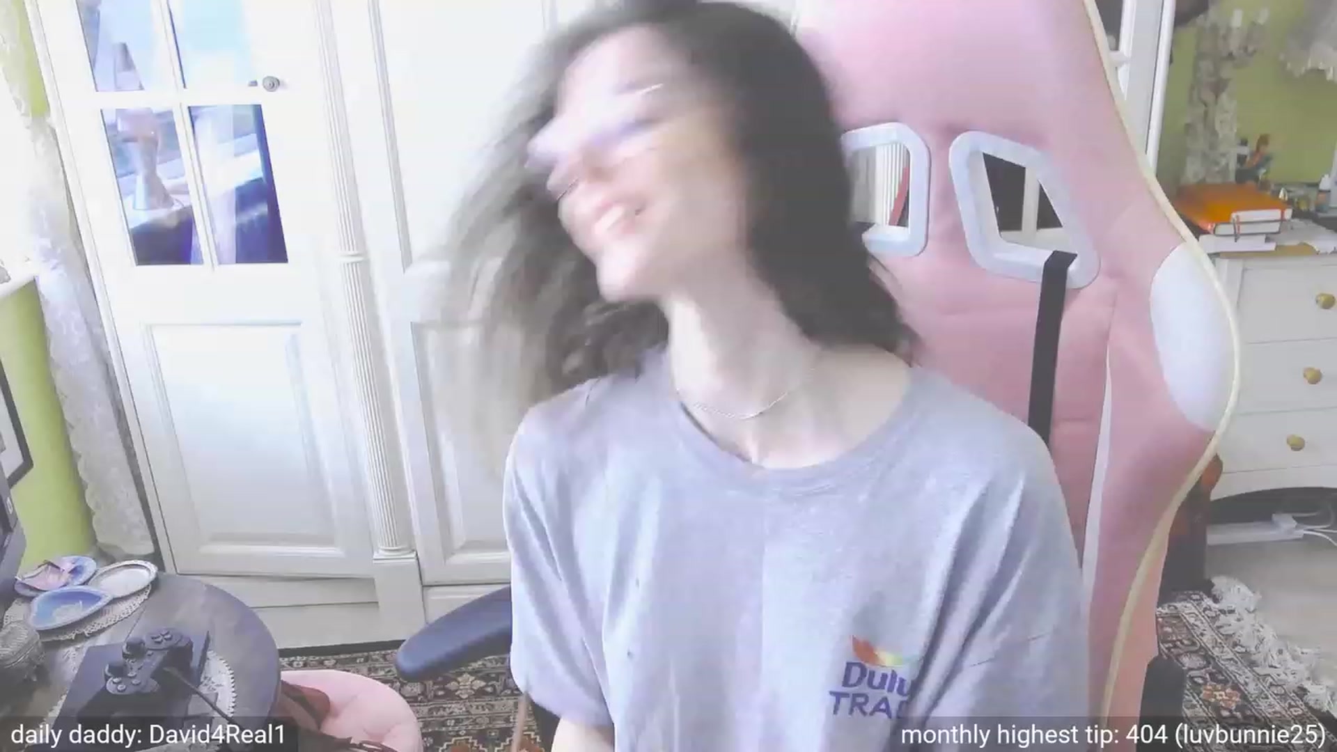 Gallery image thumbnail from dildobong's myfreecams stream on, 10/13/2023, 14:25 image 14 of 20