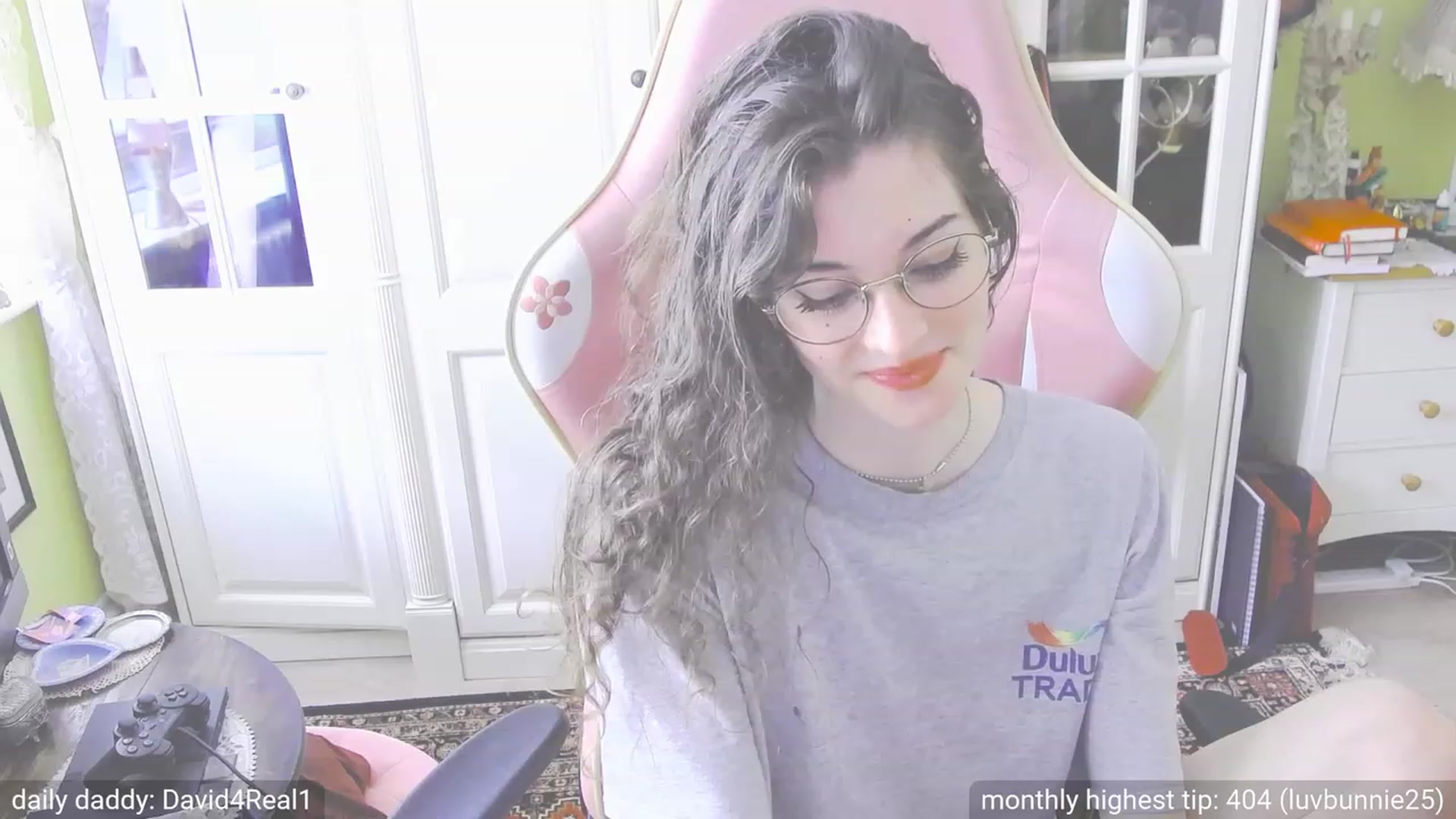 Gallery image thumbnail from dildobong's myfreecams stream on, 10/13/2023, 14:25 image 17 of 20