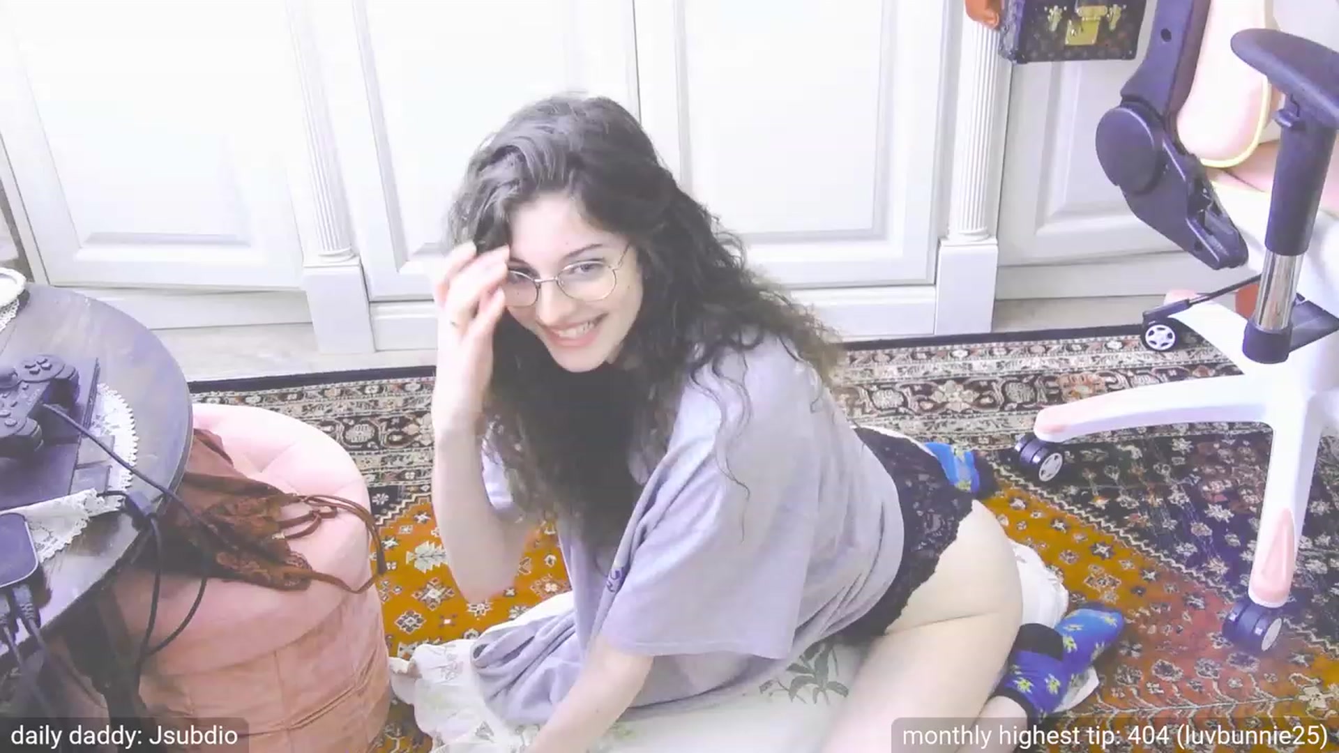 Gallery image thumbnail from dildobong's myfreecams stream on, 10/13/2023, 16:55 image 12 of 20