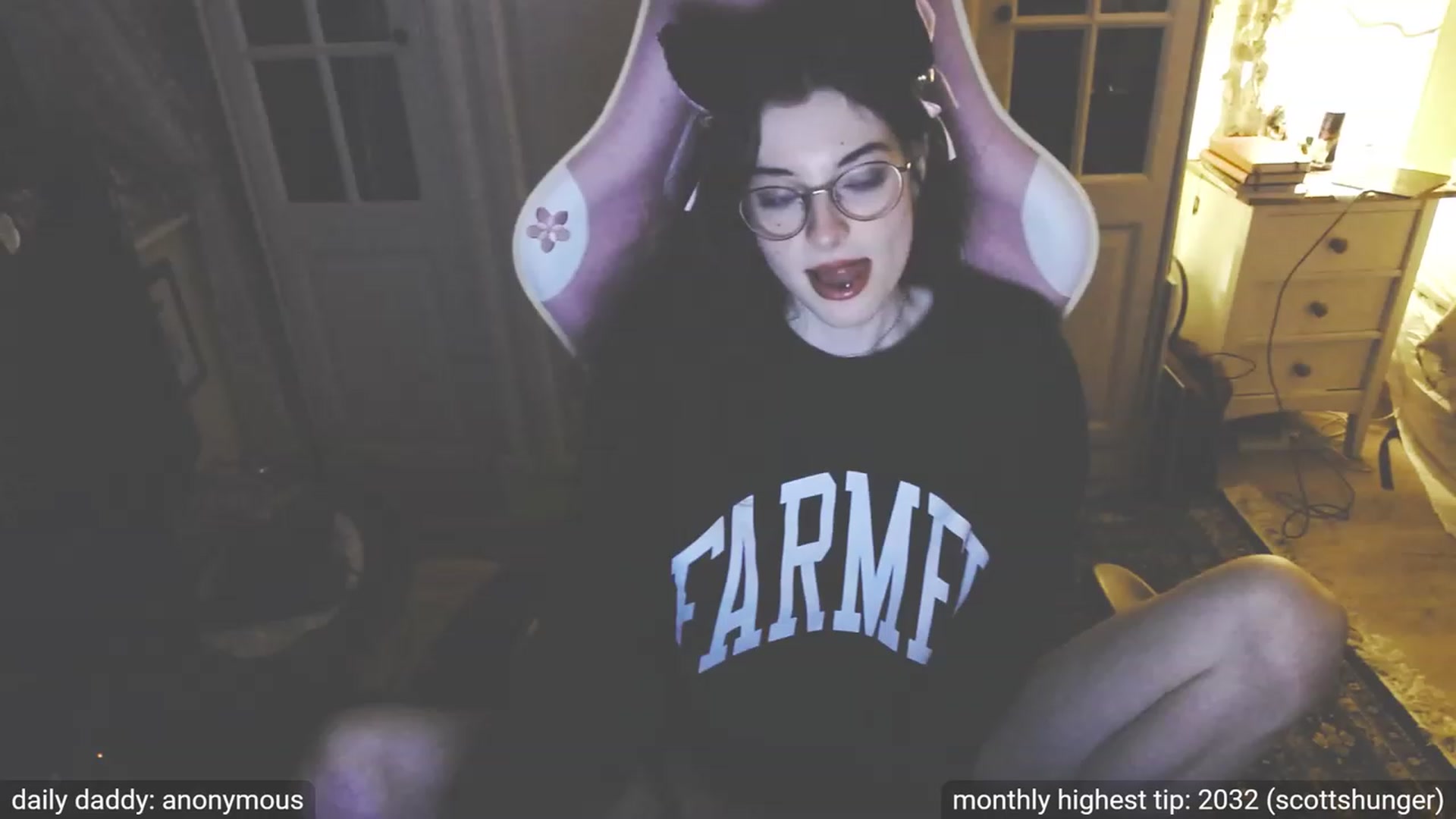 Gallery image thumbnail from dildobong's myfreecams stream on, 10/18/2023, 20:53 image 17 of 20