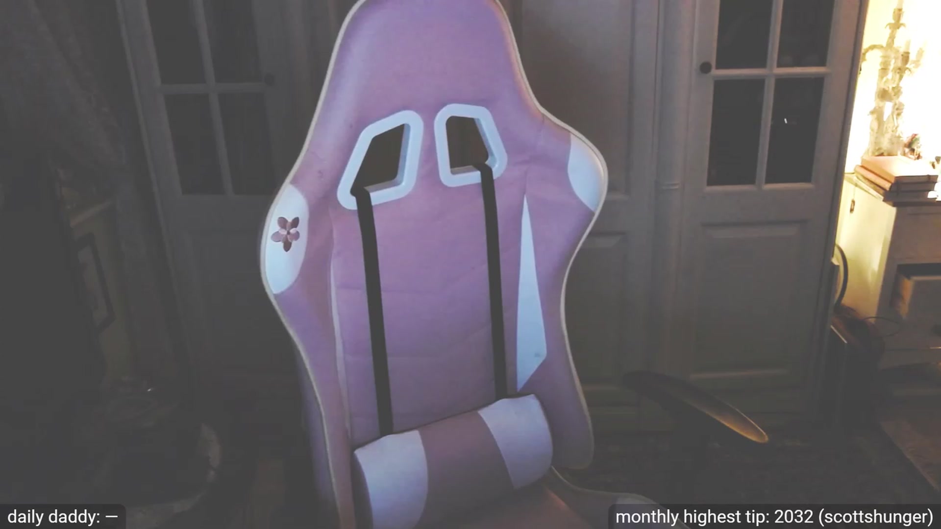 Gallery image thumbnail from dildobong's myfreecams stream on, 10/18/2023, 20:53 image 4 of 20