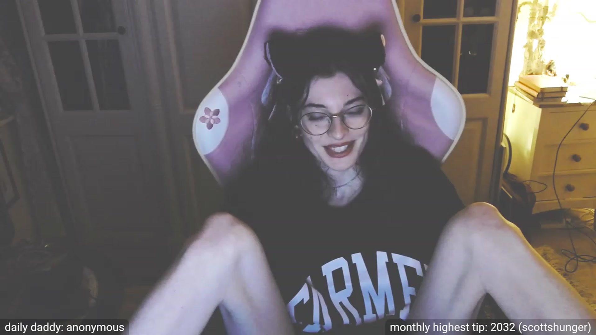 Gallery image thumbnail from dildobong's myfreecams stream on, 10/18/2023, 22:22 image 13 of 20
