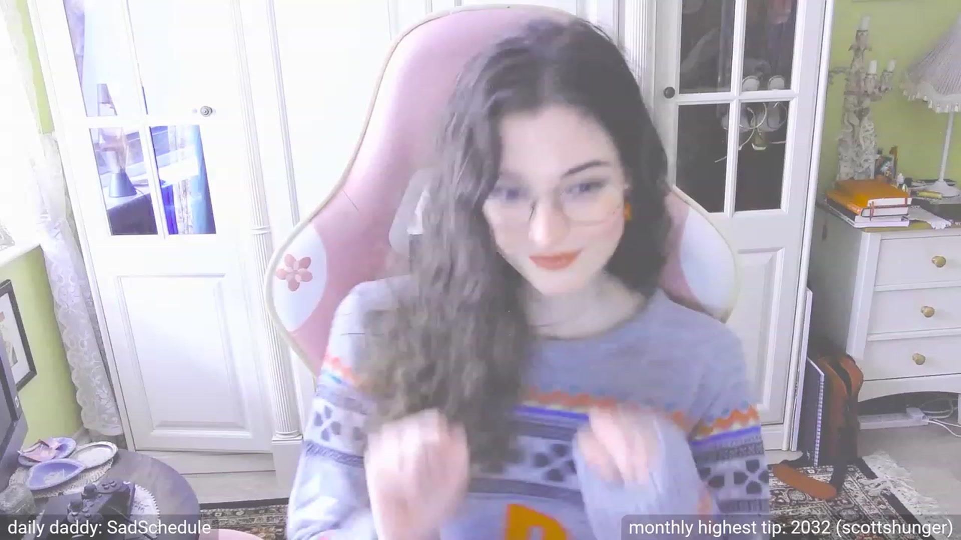 Gallery image thumbnail from dildobong's myfreecams stream on, 10/19/2023, 17:21 image 7 of 20