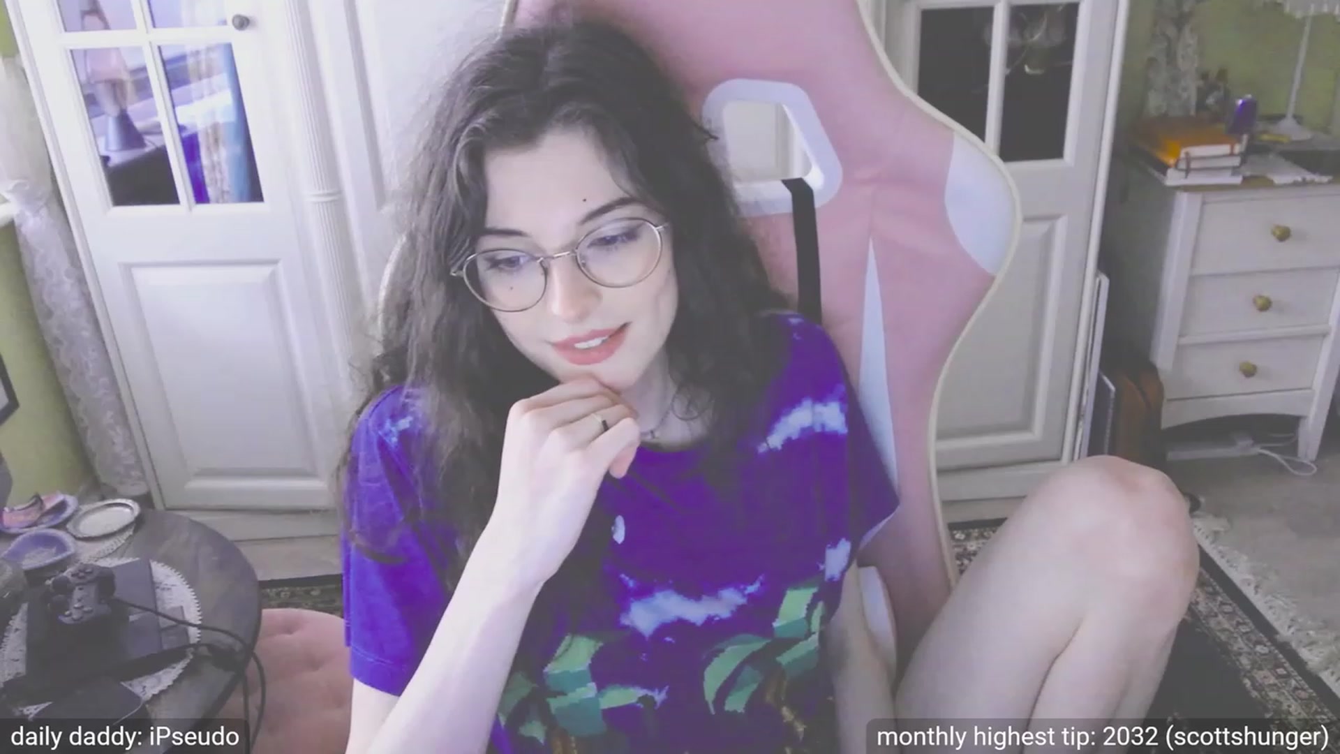 Gallery image thumbnail from dildobong's myfreecams stream on, 10/20/2023, 17:32 image 19 of 20