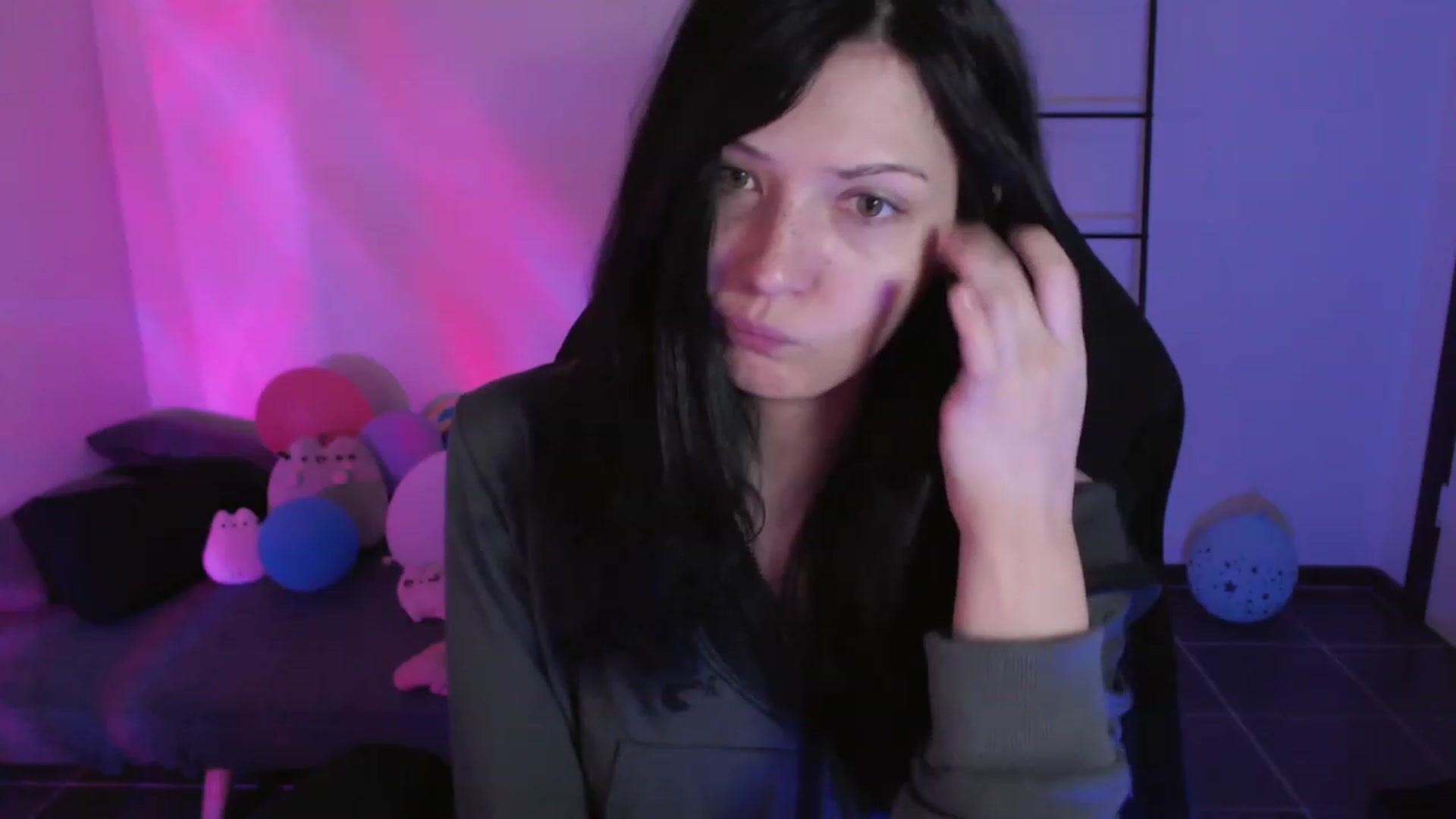 Gallery image thumbnail from dilf_suckr's myfreecams stream on, 01/15/2024, 24:55 image 2 of 20