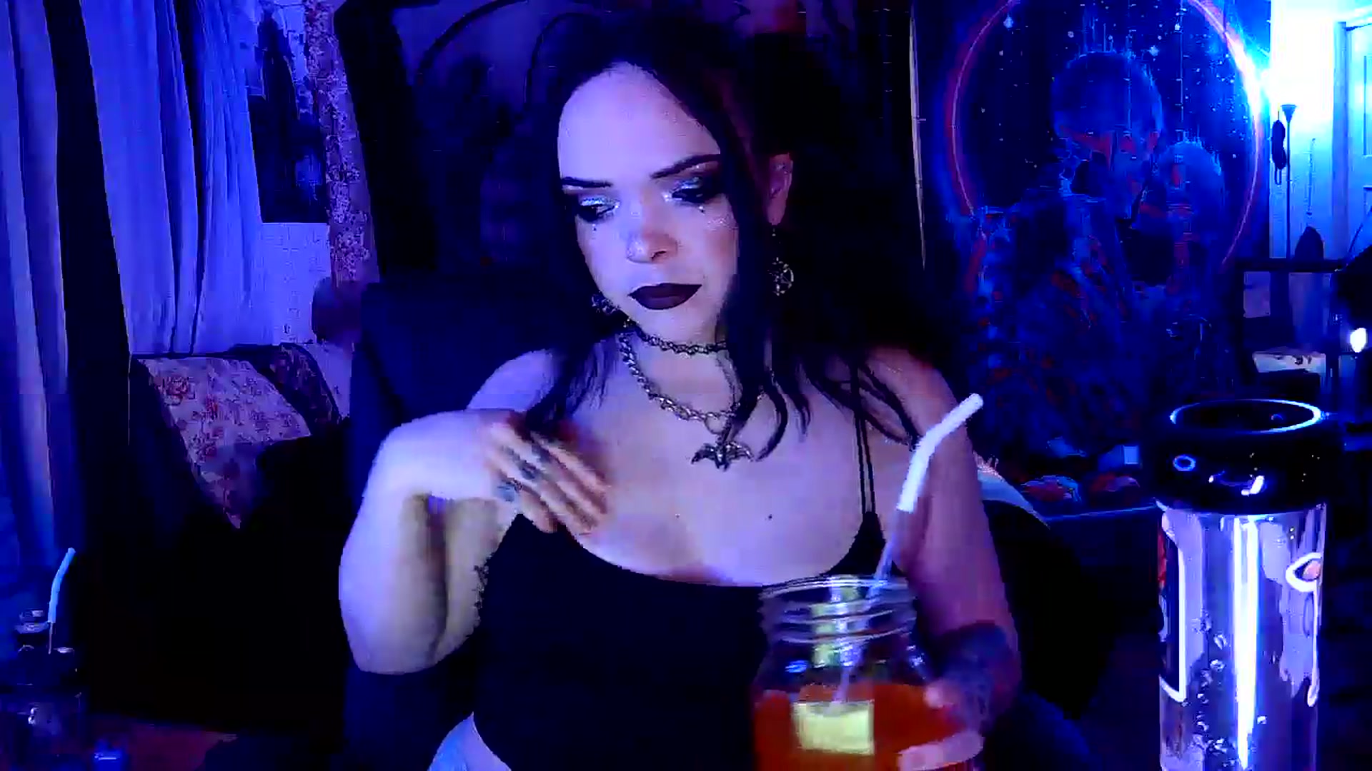 Gallery image thumbnail from dimebagdame's myfreecams stream on, 02/01/2025, 11:12 image 6 of 20
