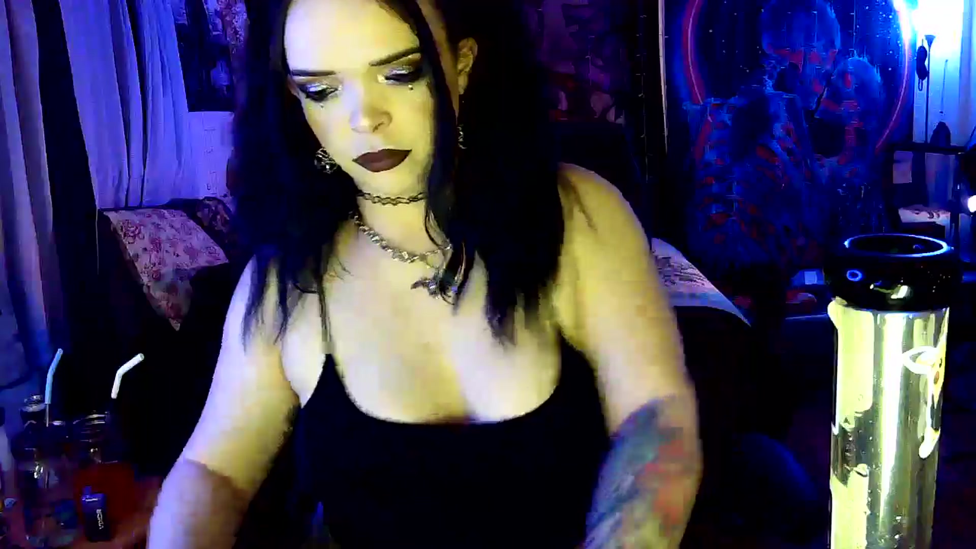 Gallery image thumbnail from dimebagdame's myfreecams stream on, 02/01/2025, 11:12 image 17 of 20