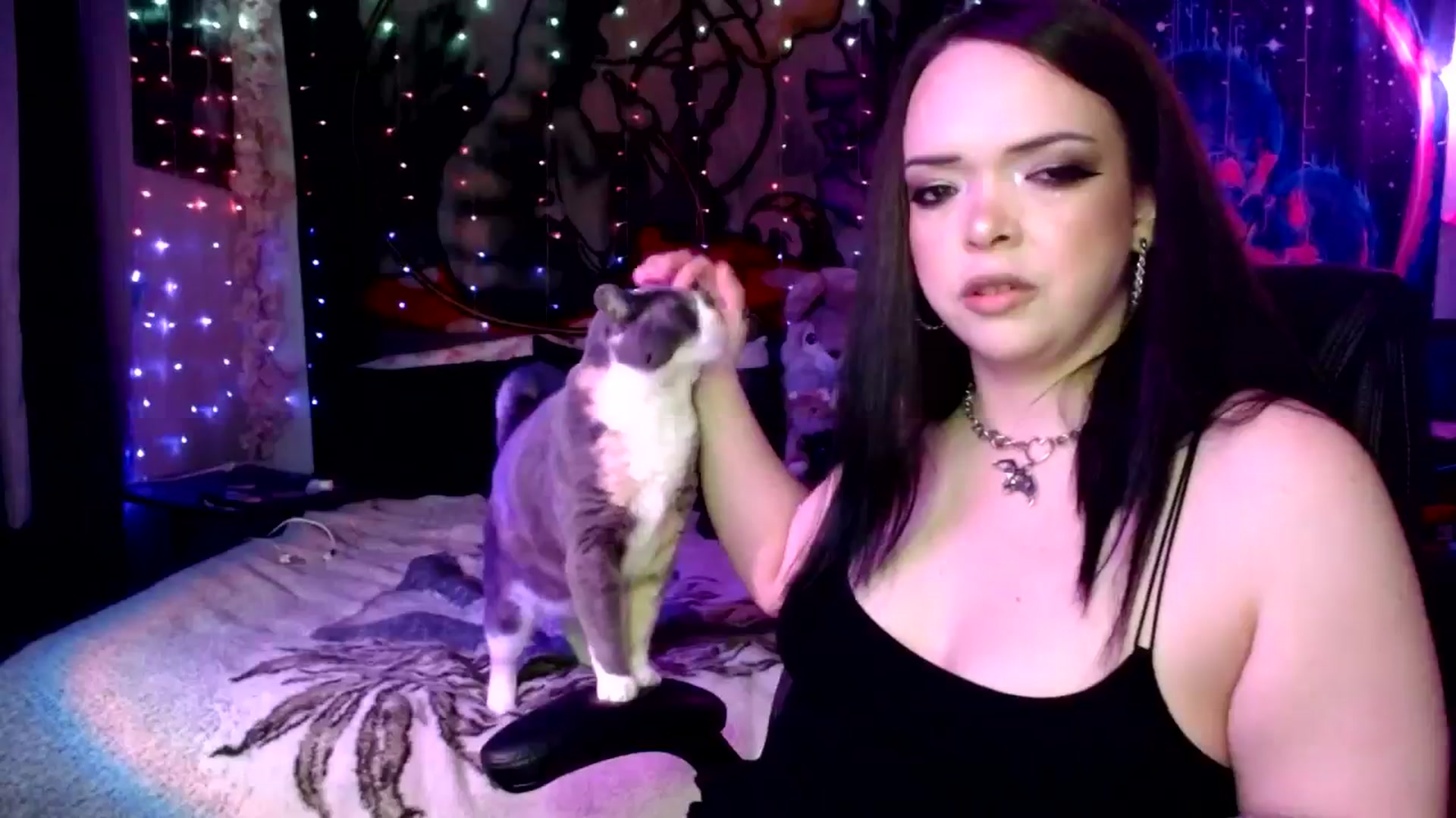 Gallery image thumbnail from dimebagdame's myfreecams stream on, 07/27/2025, 09:39 image 18 of 20