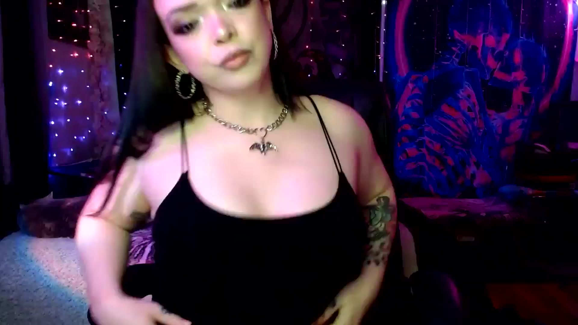 Gallery image thumbnail from dimebagdame's myfreecams stream on, 07/27/2025, 09:39 image 1 of 20