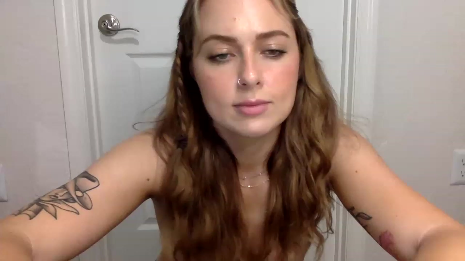 Gallery image thumbnail from dimples4life's myfreecams stream on, 04/08/2023, 04:45 image 18 of 20