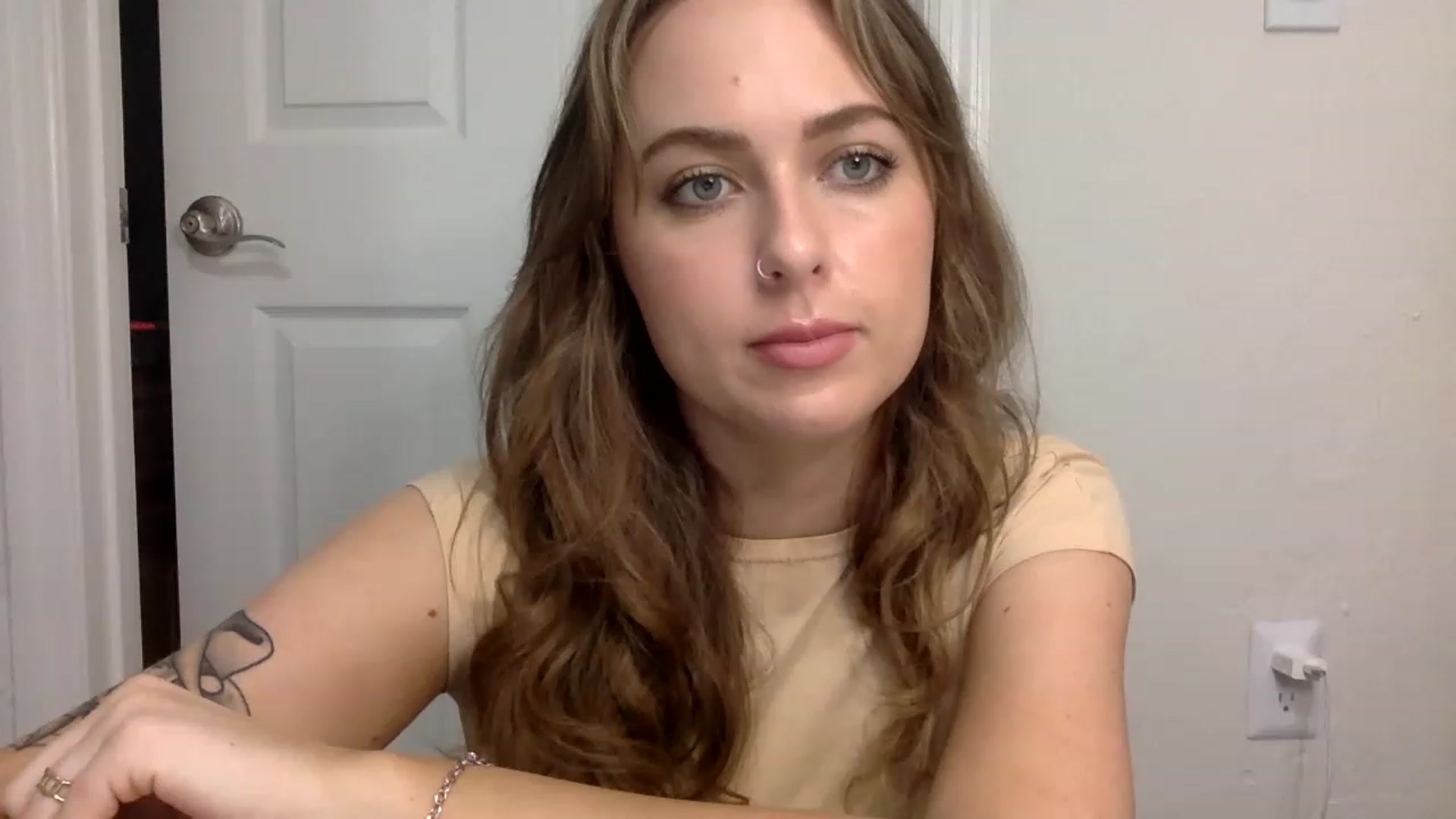 Gallery image thumbnail from dimples4life's myfreecams stream on, 04/10/2023, 04:26 image 4 of 20