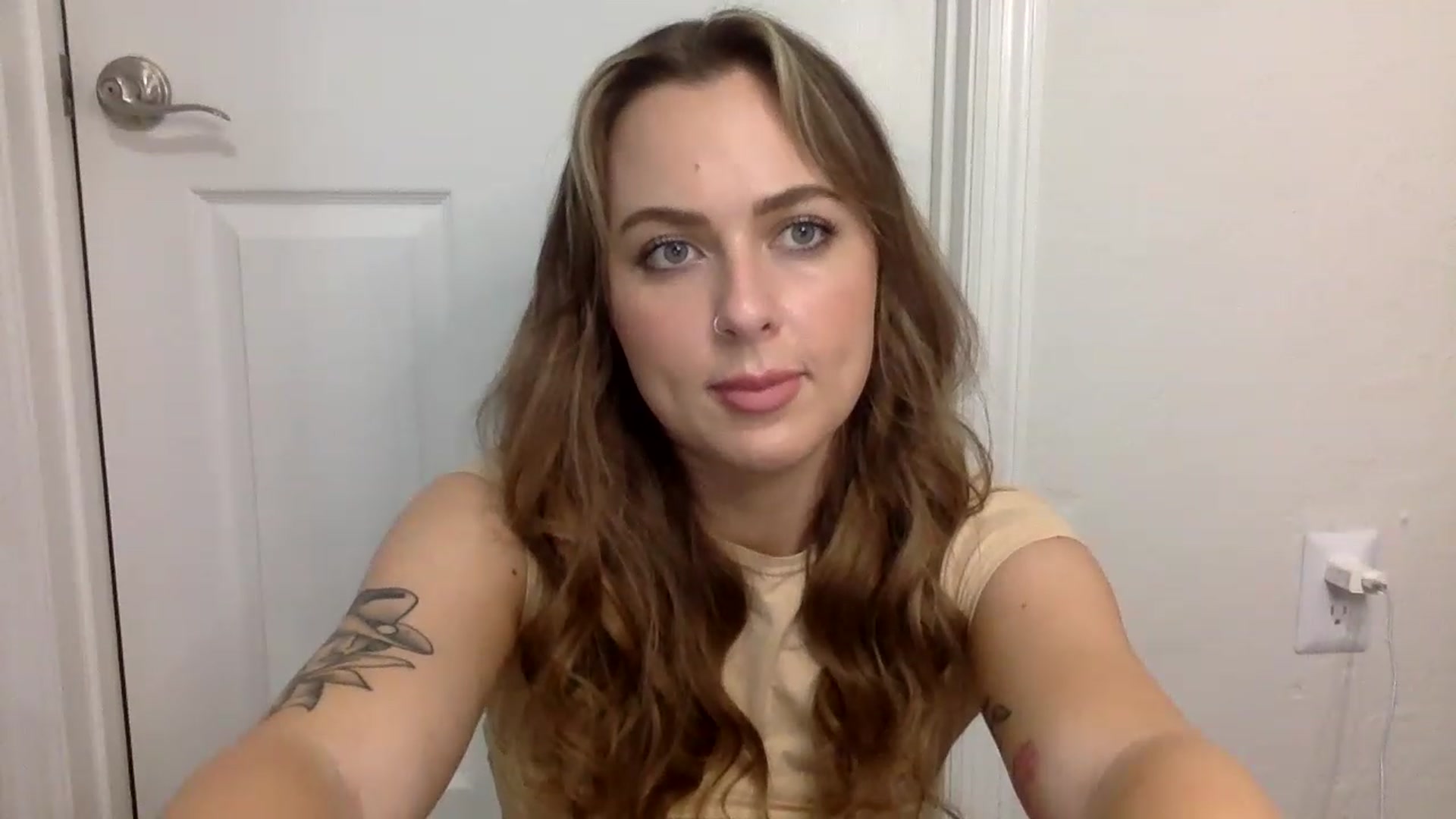 Gallery image thumbnail from dimples4life's myfreecams stream on, 04/10/2023, 04:26 image 9 of 20