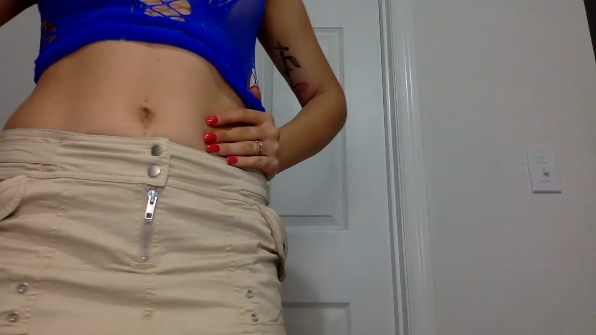 Gallery image thumbnail from dimples4life's myfreecams stream on, 04/12/2023, 02:34 image 15 of 20