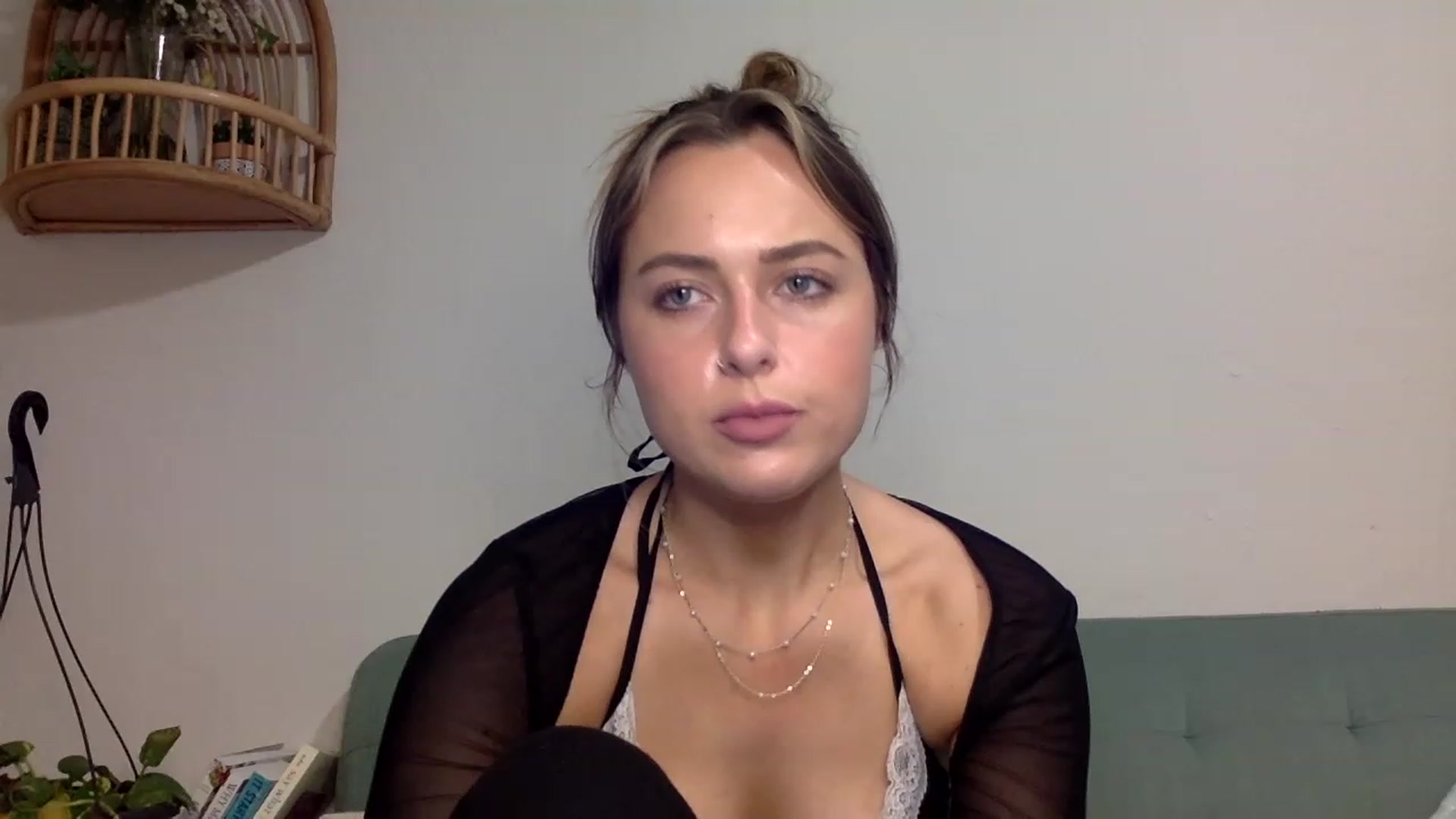 Gallery image thumbnail from dimples4life's myfreecams stream on, 04/15/2023, 03:46 image 12 of 20
