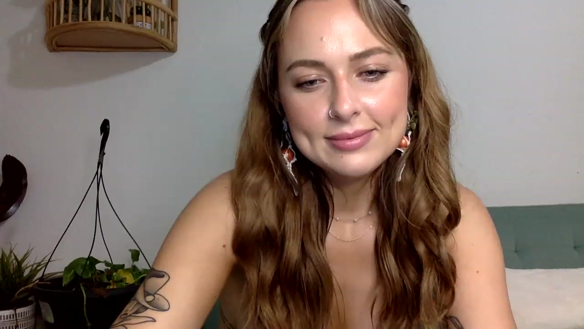 Gallery image thumbnail from dimples4life's myfreecams stream on, 04/16/2023, 24:50 image 6 of 20
