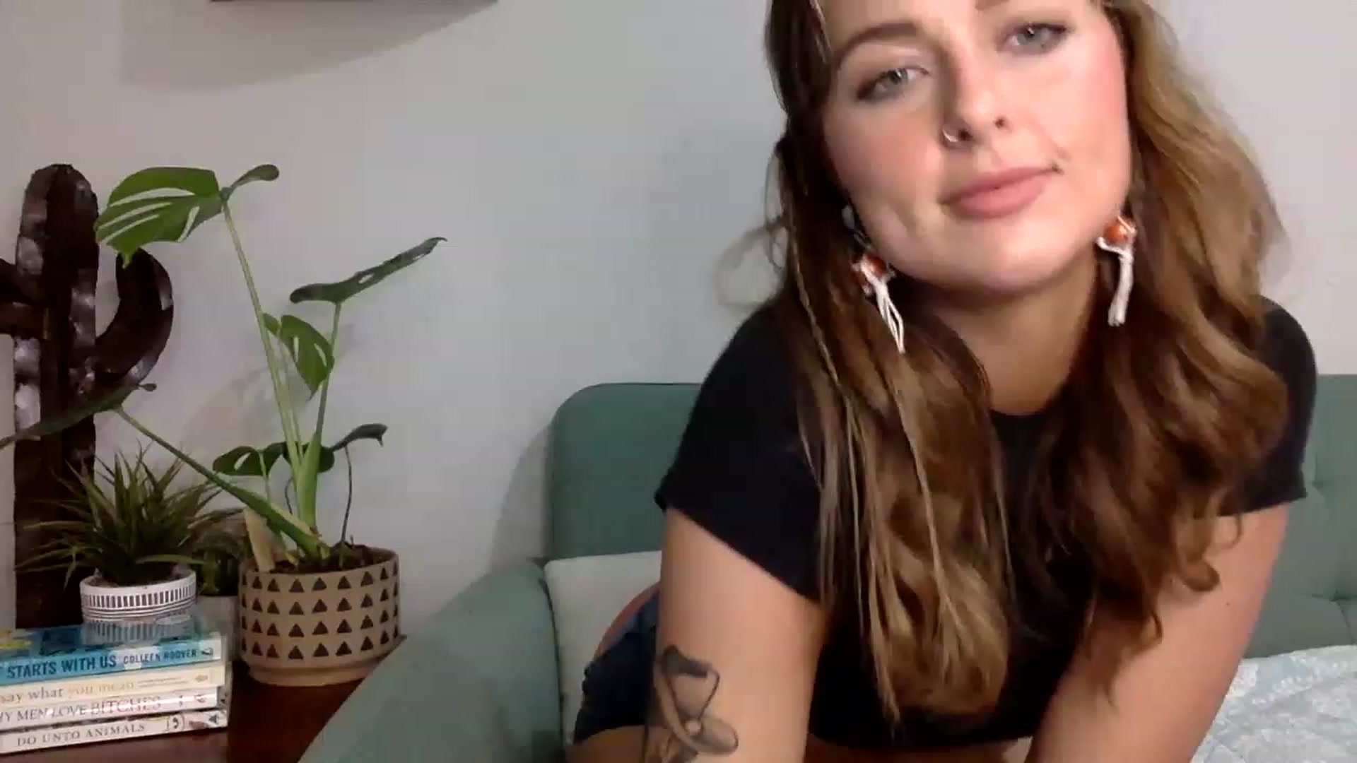 Gallery image thumbnail from dimples4life's myfreecams stream on, 04/20/2023, 23:35 image 5 of 20