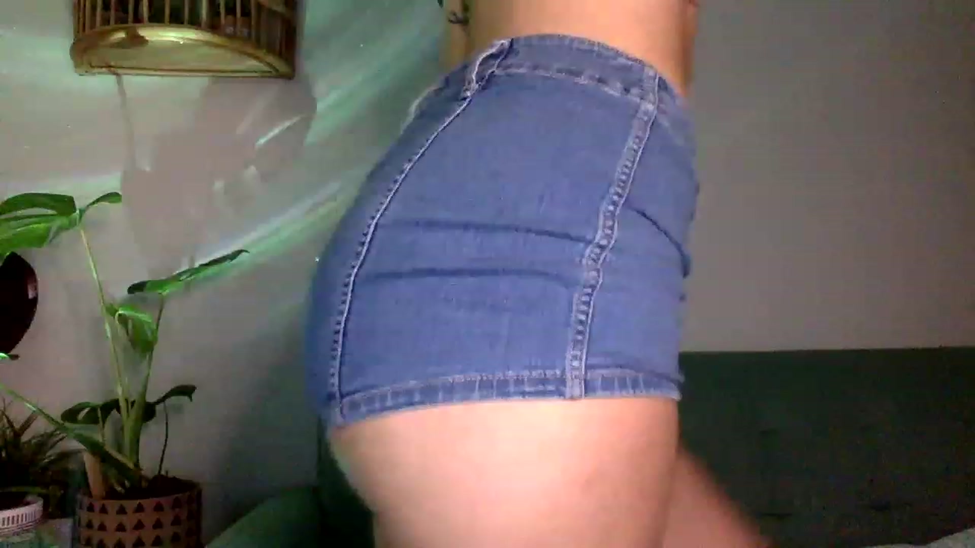 Gallery image thumbnail from dimples4life's myfreecams stream on, 04/21/2023, 01:09 image 3 of 20