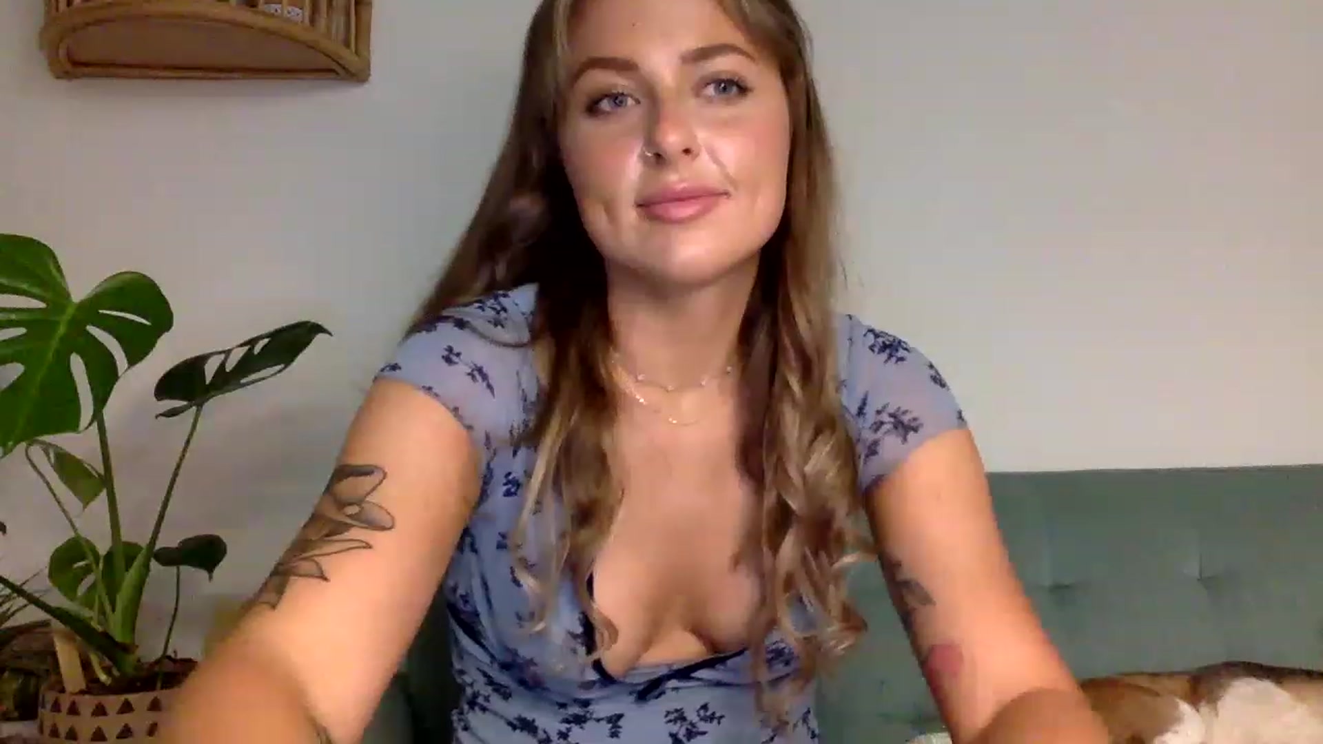 Gallery image thumbnail from dimples4life's myfreecams stream on, 05/05/2023, 03:39 image 11 of 20