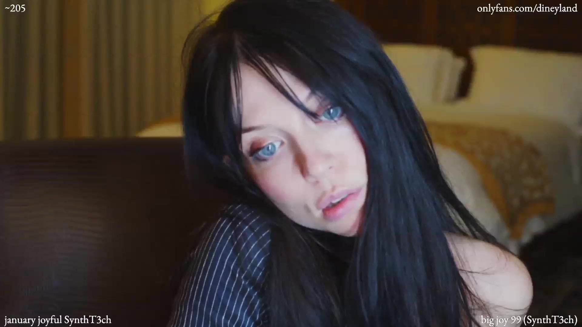 Gallery image thumbnail from diney's myfreecams stream on, 01/16/2023, 05:01 image 14 of 20