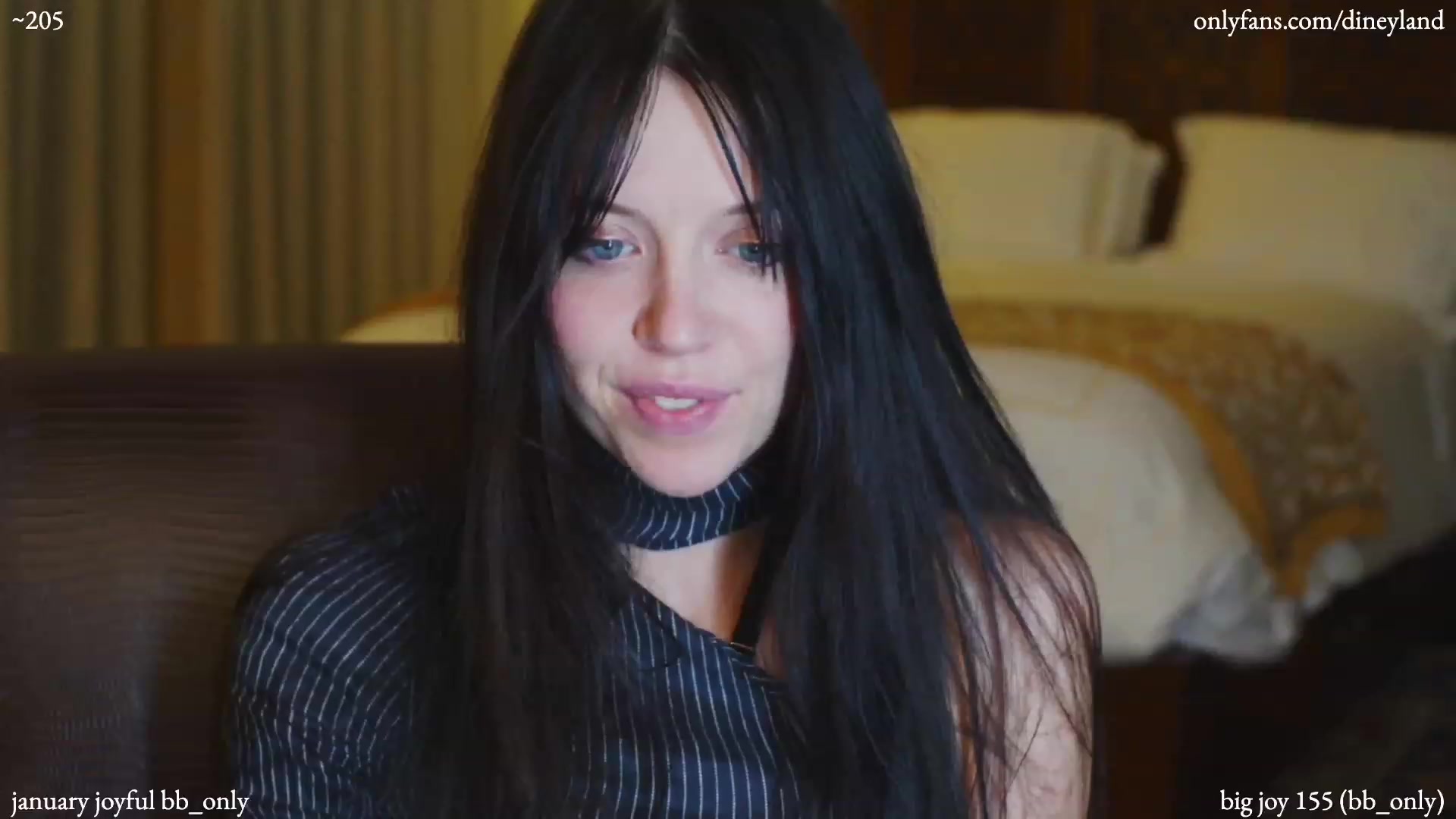 Gallery image thumbnail from diney's myfreecams stream on, 01/16/2023, 05:01 image 19 of 20