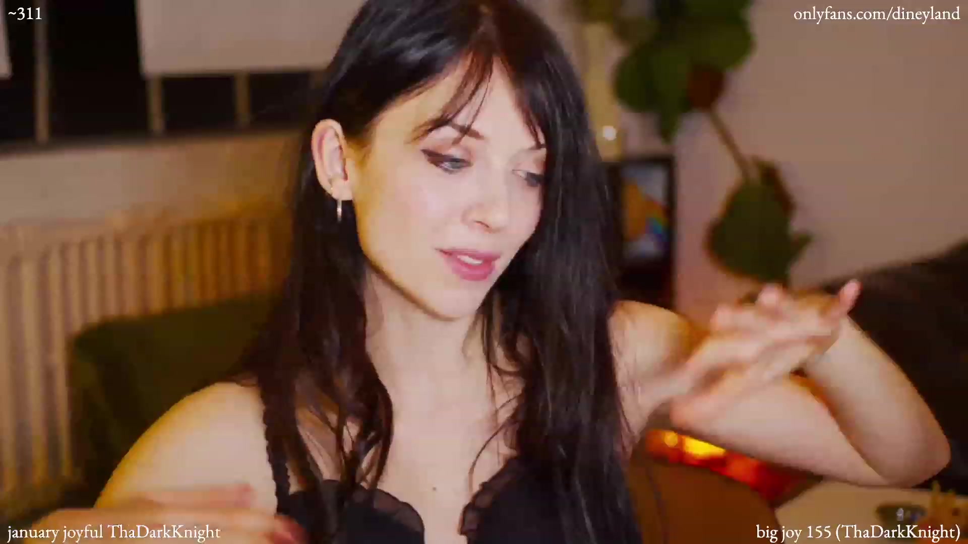 Gallery image thumbnail from diney's myfreecams stream on, 01/27/2023, 06:34 image 3 of 20