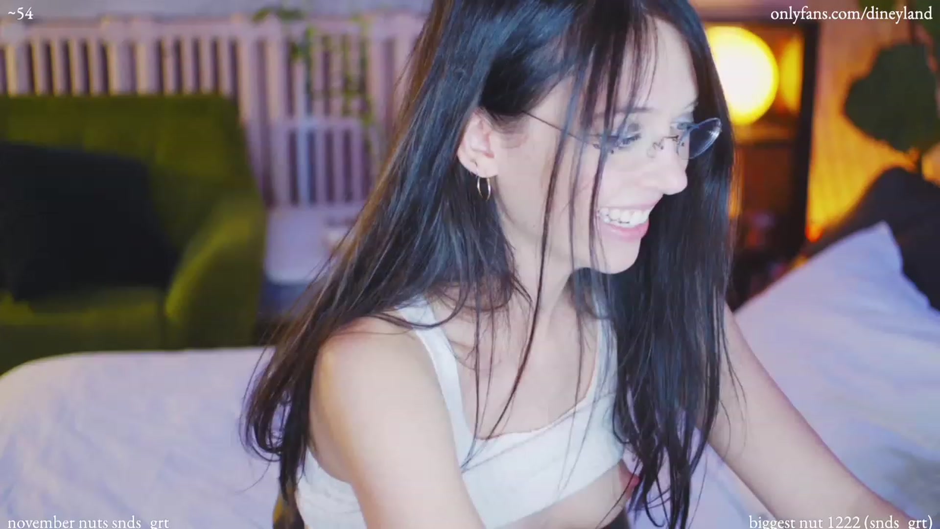 Gallery image thumbnail from diney_'s myfreecams stream on, 11/15/2022, 06:24 image 15 of 20