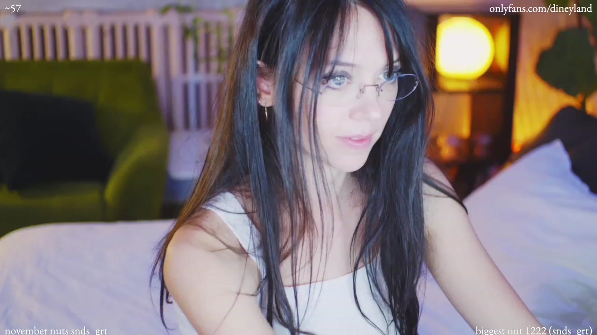 Gallery image thumbnail from diney_'s myfreecams stream on, 11/15/2022, 06:24 image 10 of 20