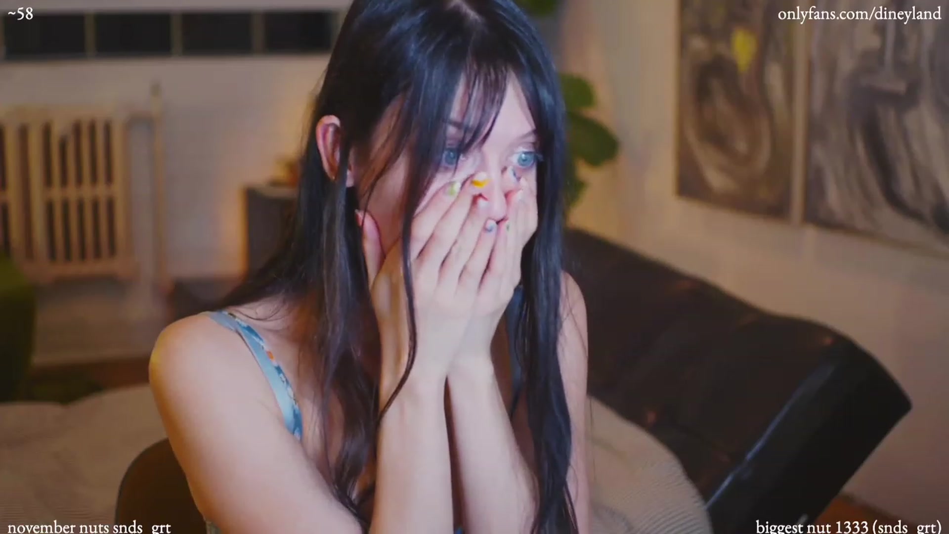 Gallery image thumbnail from diney_'s myfreecams stream on, 11/26/2022, 07:39 image 14 of 20