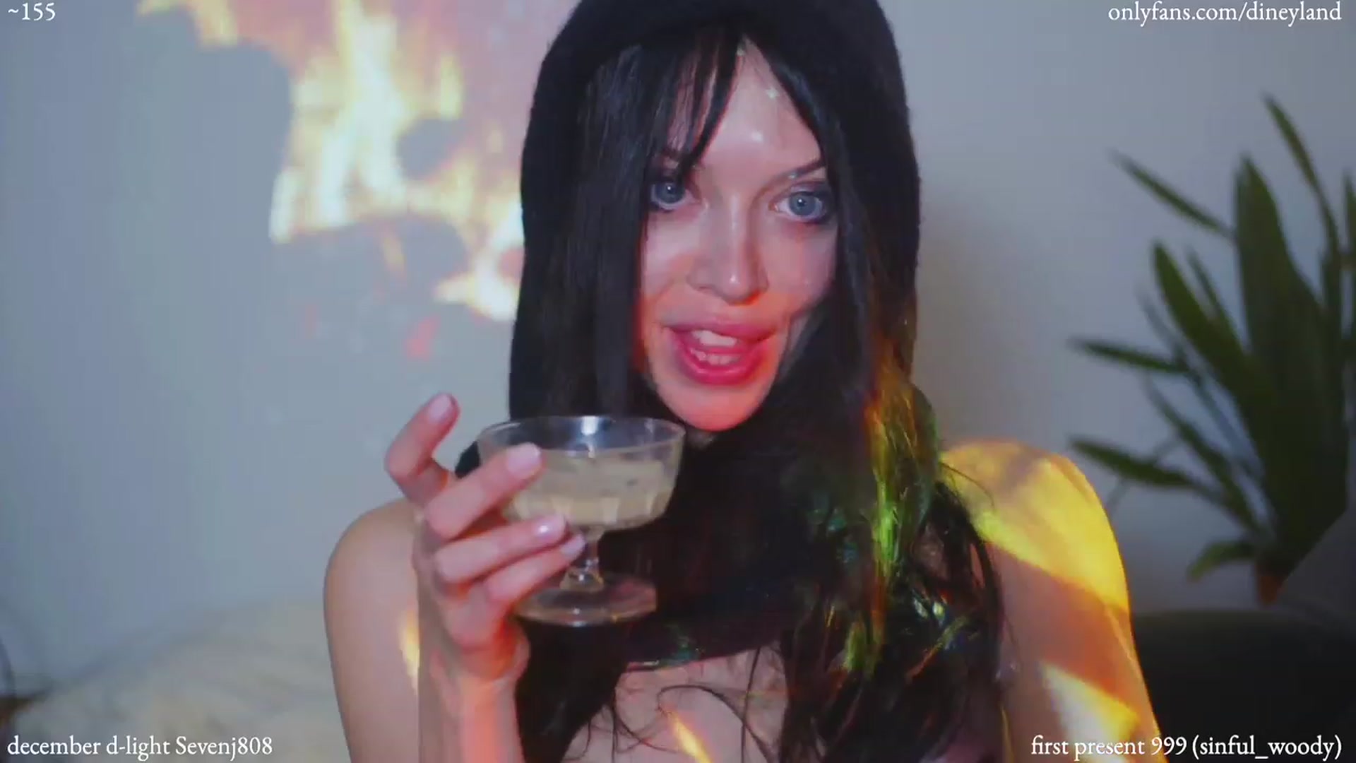 Gallery image thumbnail from diney_'s myfreecams stream on, 12/02/2022, 07:47 image 8 of 20