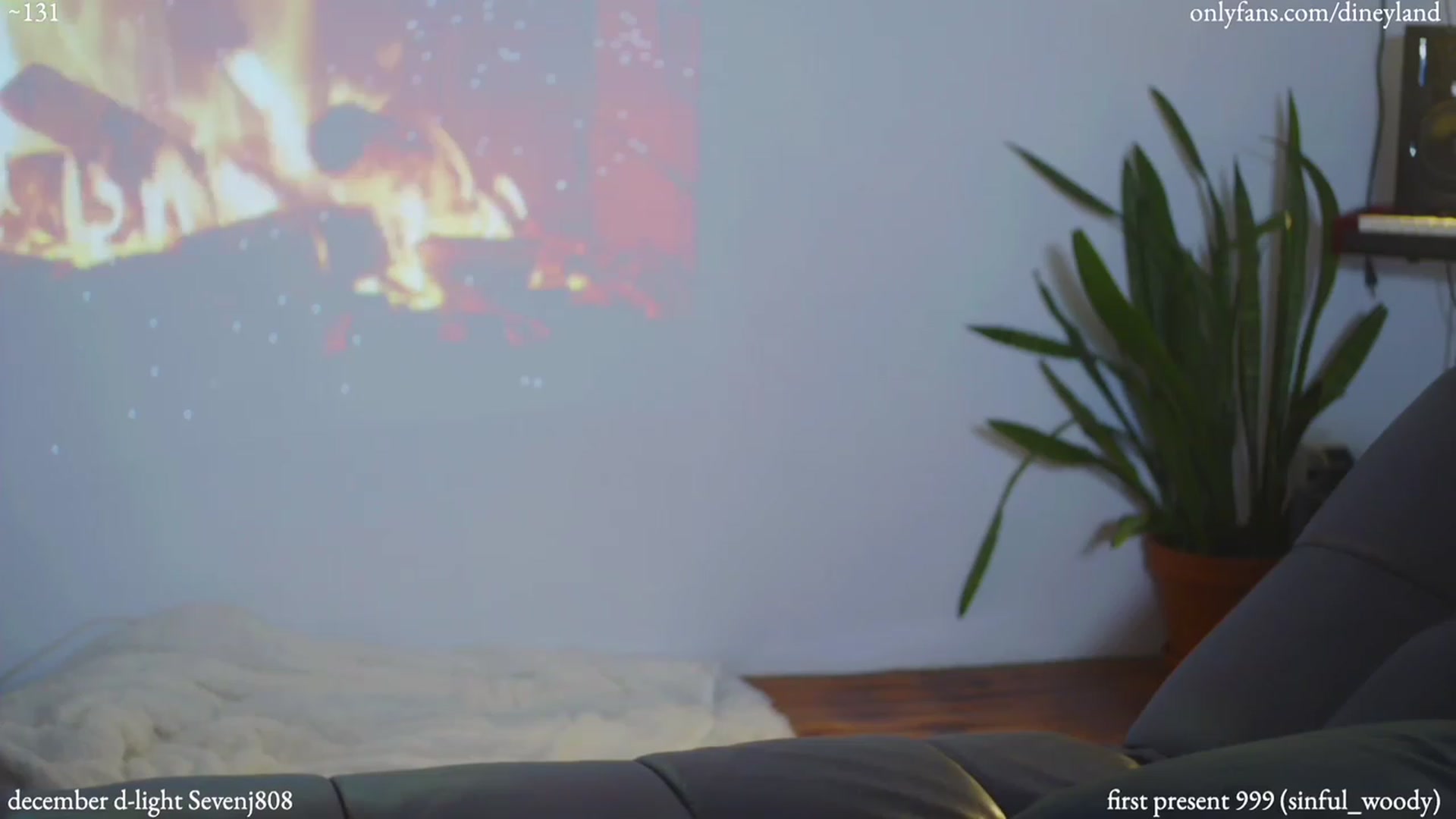 Gallery image thumbnail from diney_'s myfreecams stream on, 12/02/2022, 07:47 image 10 of 20