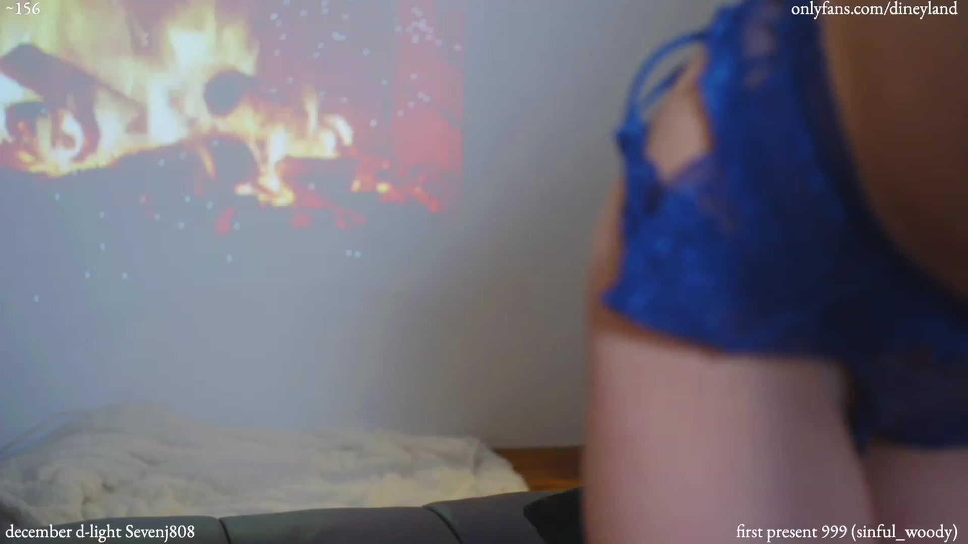 Gallery image thumbnail from diney_'s myfreecams stream on, 12/02/2022, 07:47 image 9 of 20