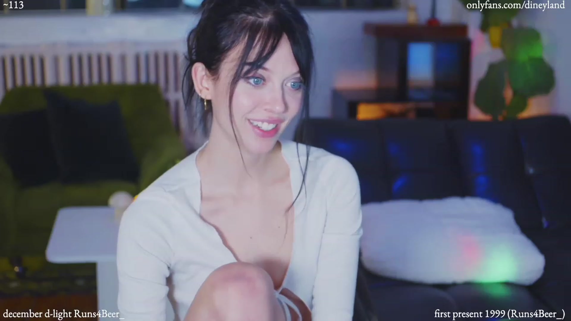 Gallery image thumbnail from diney_'s myfreecams stream on, 12/03/2022, 07:44 image 14 of 20