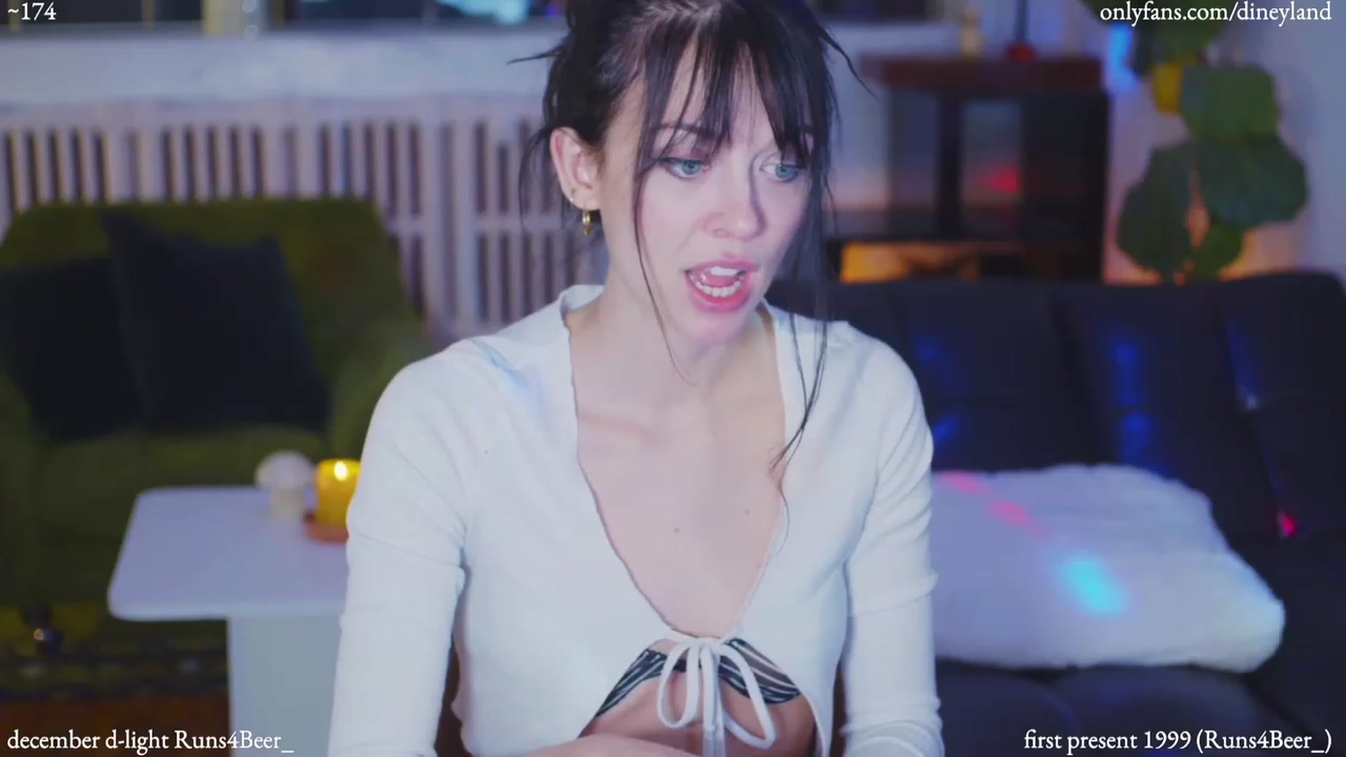 Gallery image thumbnail from diney_'s myfreecams stream on, 12/03/2022, 07:44 image 5 of 20