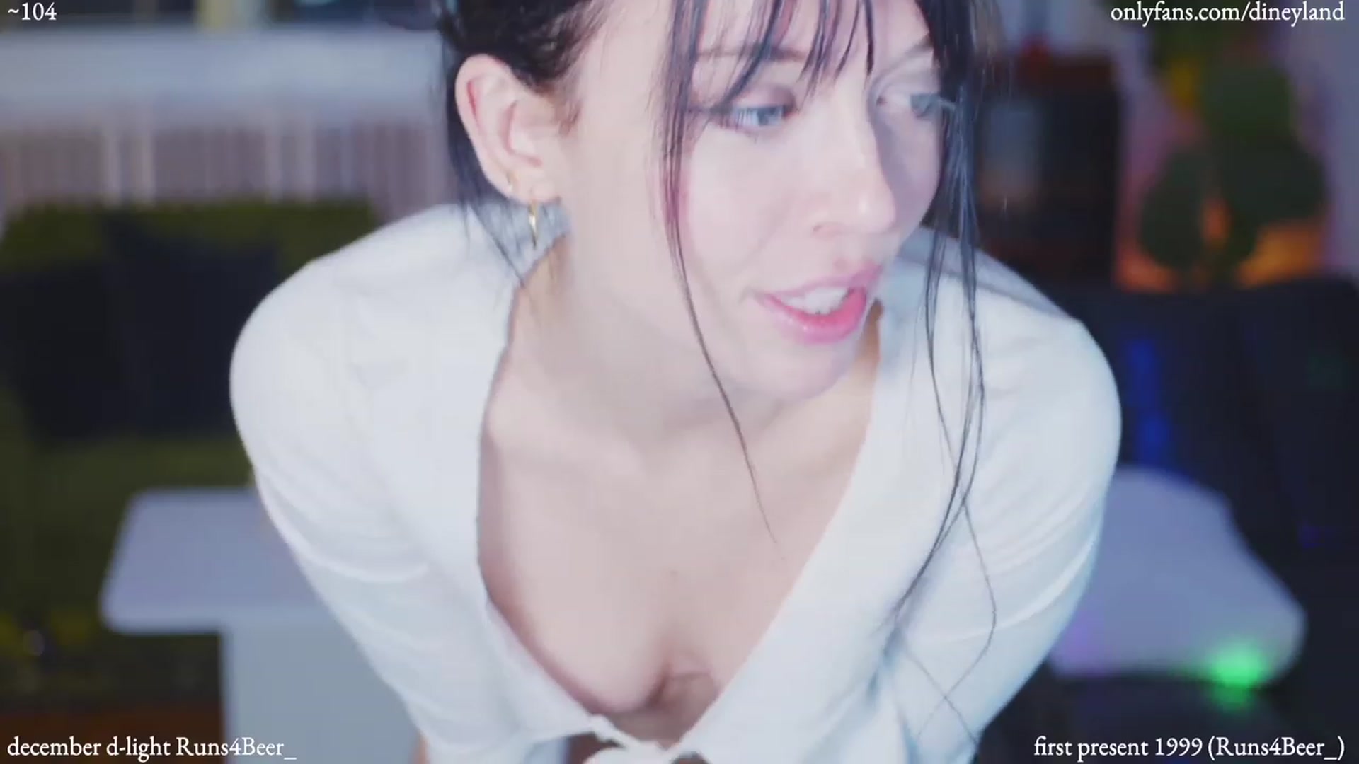 Gallery image thumbnail from diney_'s myfreecams stream on, 12/03/2022, 07:44 image 16 of 20