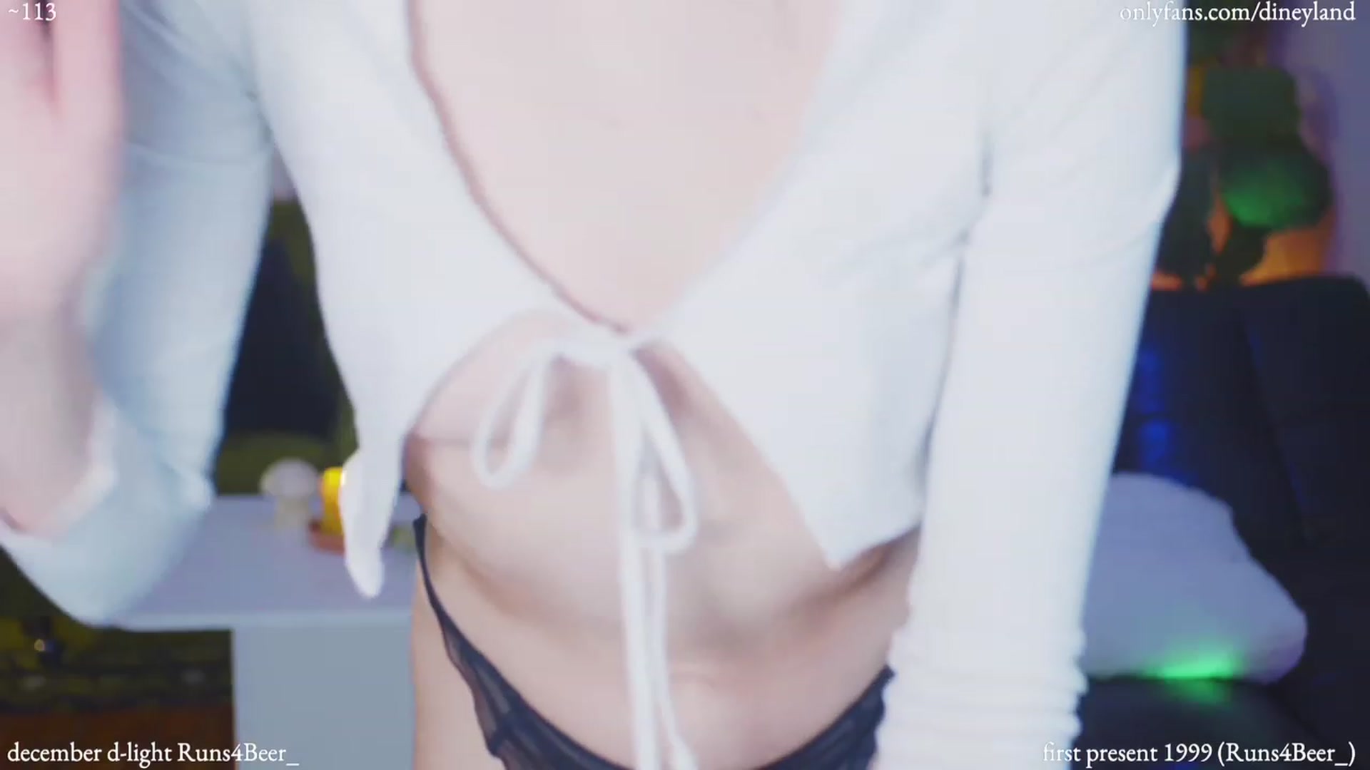 Gallery image thumbnail from diney_'s myfreecams stream on, 12/03/2022, 07:44 image 13 of 20