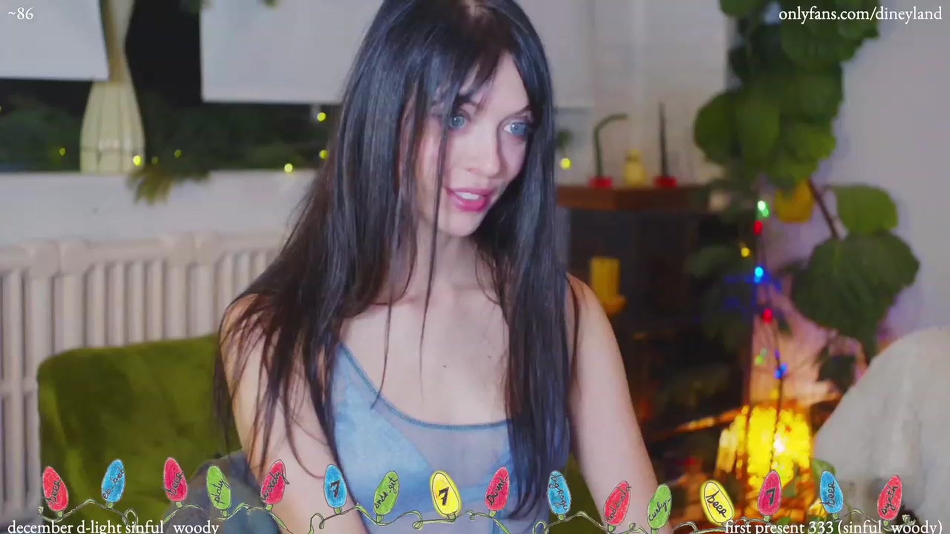 Gallery image thumbnail from diney_'s myfreecams stream on, 12/04/2022, 07:11 image 2 of 20