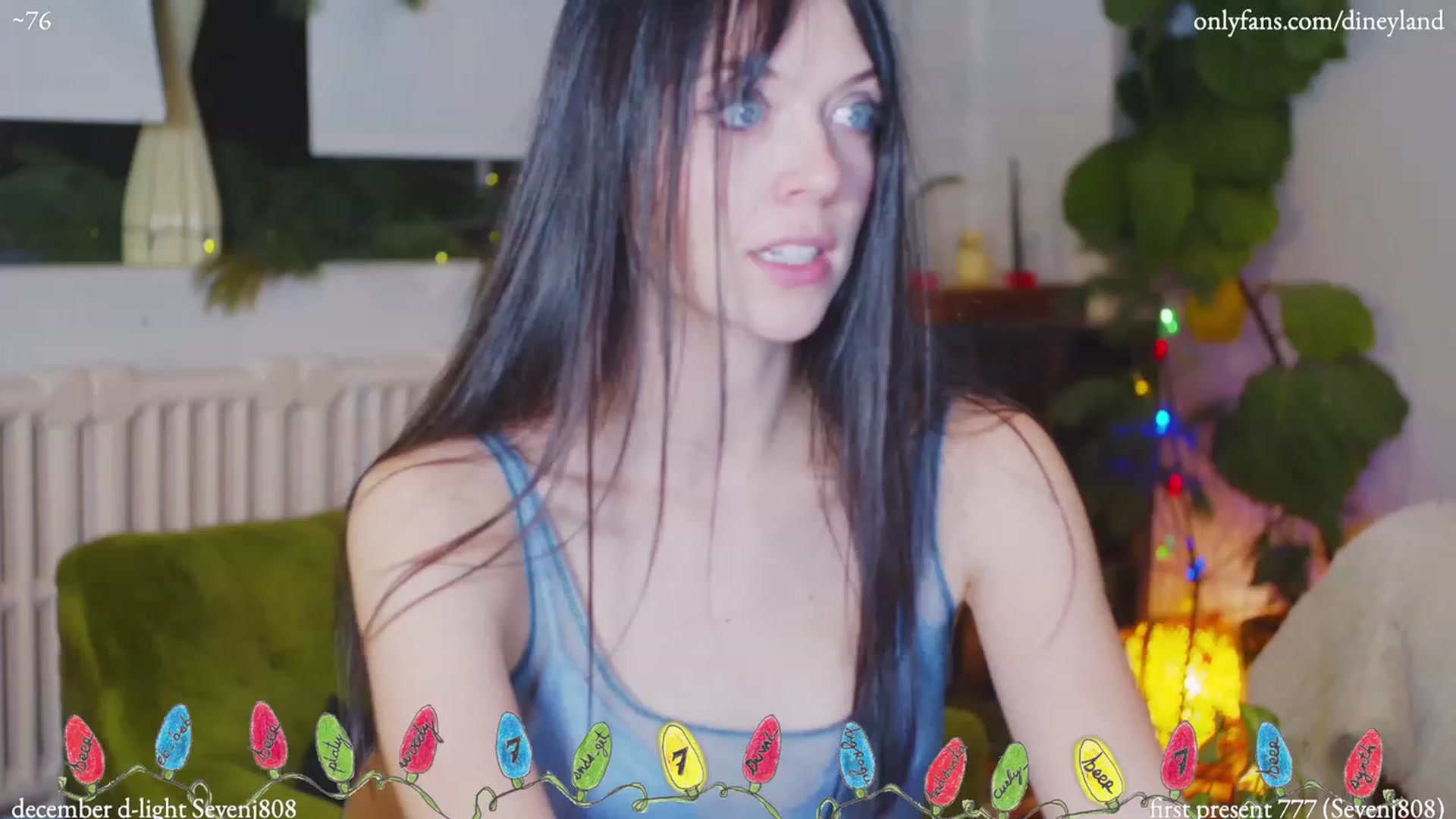 Gallery image thumbnail from diney_'s myfreecams stream on, 12/04/2022, 07:11 image 8 of 20