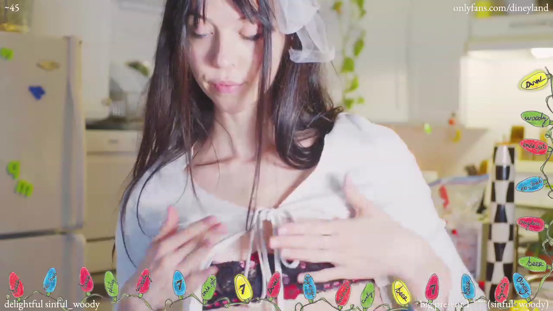 Gallery image thumbnail from diney_'s myfreecams stream on, 12/07/2022, 07:06 image 20 of 20