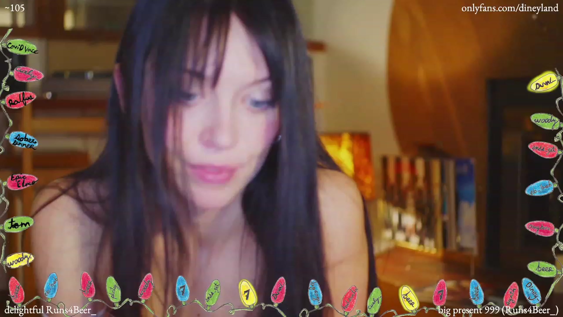 Gallery image thumbnail from diney_'s myfreecams stream on, 12/14/2022, 22:42 image 10 of 20