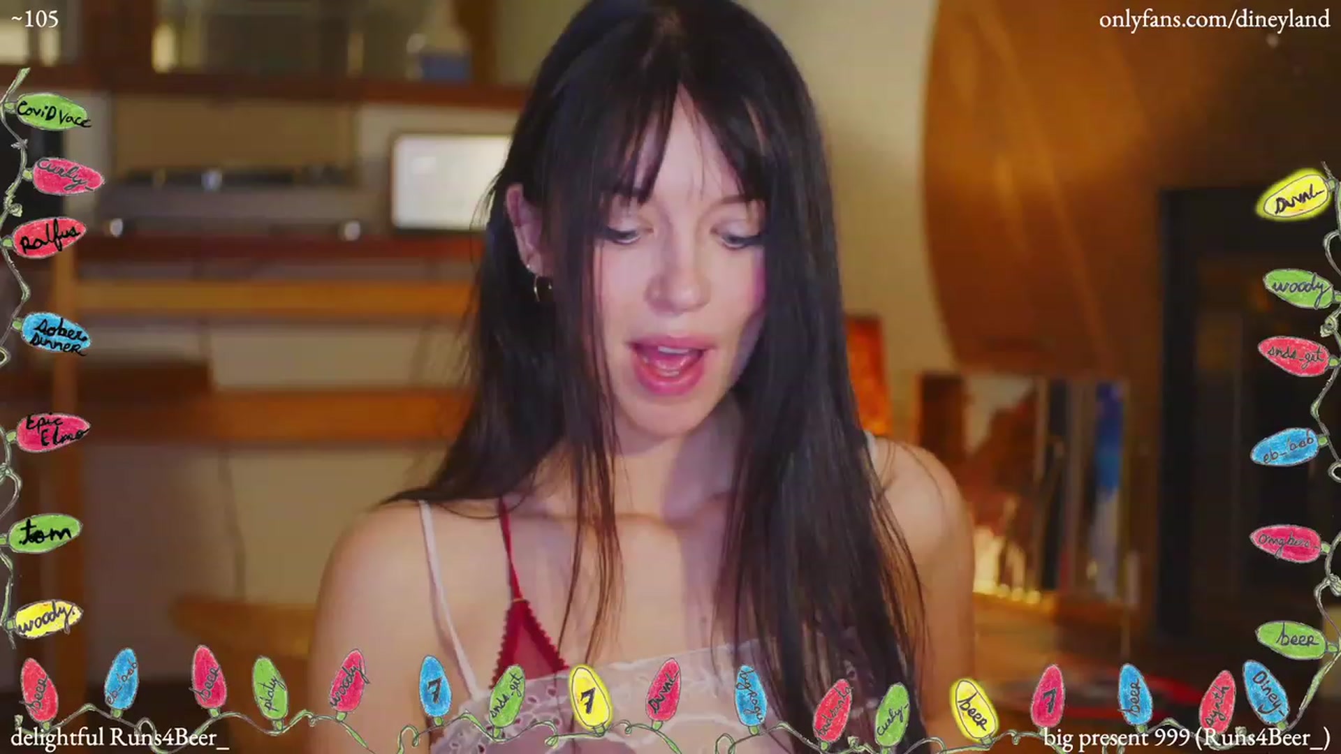 Gallery image thumbnail from diney_'s myfreecams stream on, 12/14/2022, 22:42 image 8 of 20